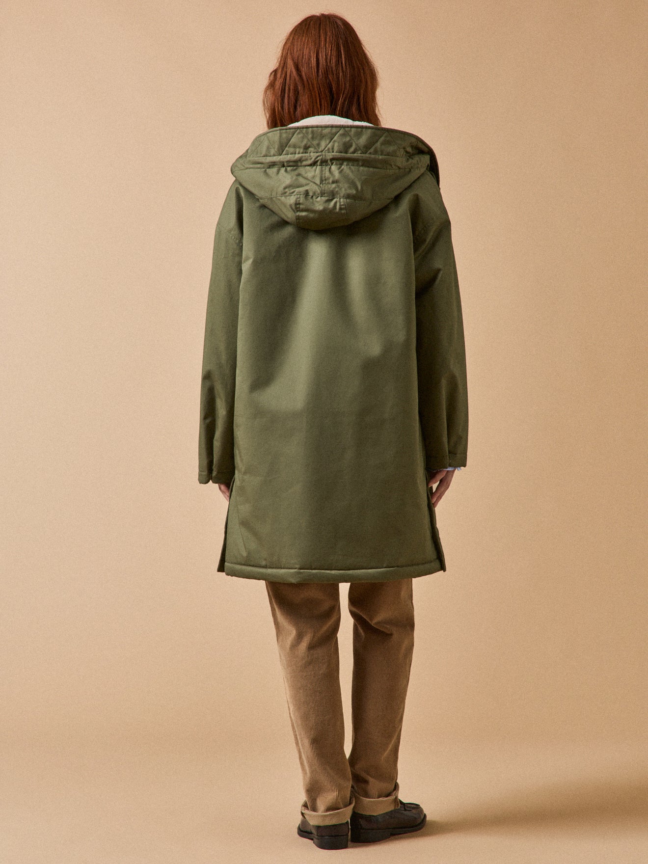 Halblanger und gefütterter Damen-Parka aus Webpelz