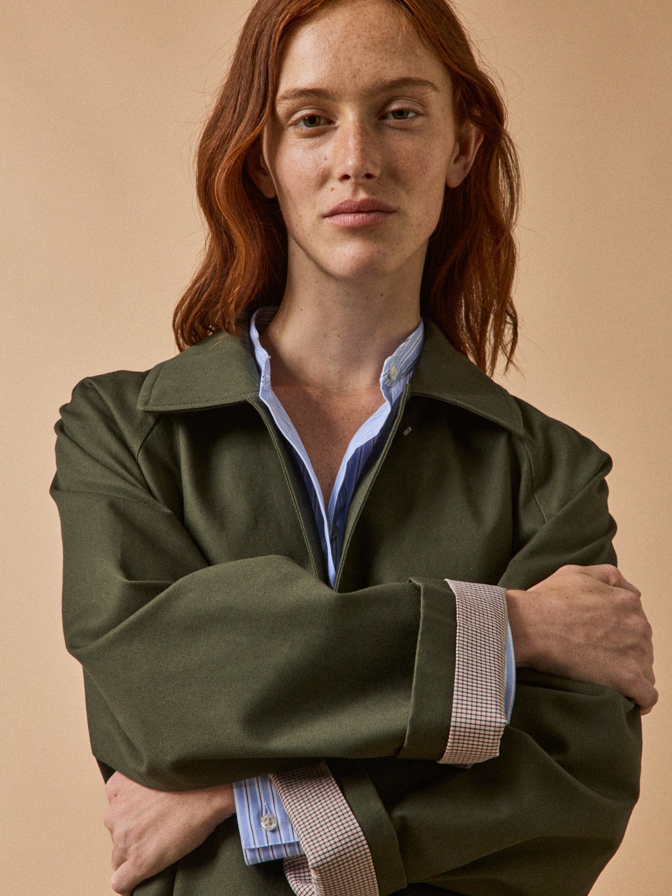 Gerader Damen-Trenchcoat aus Baumwolle