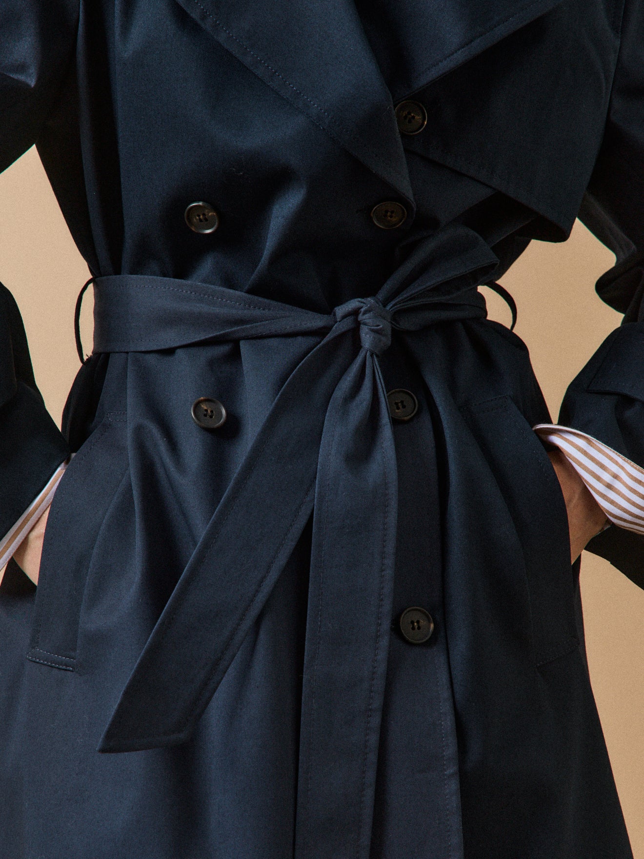 Langer Damen-Trenchcoat aus Bio-Baumwolle