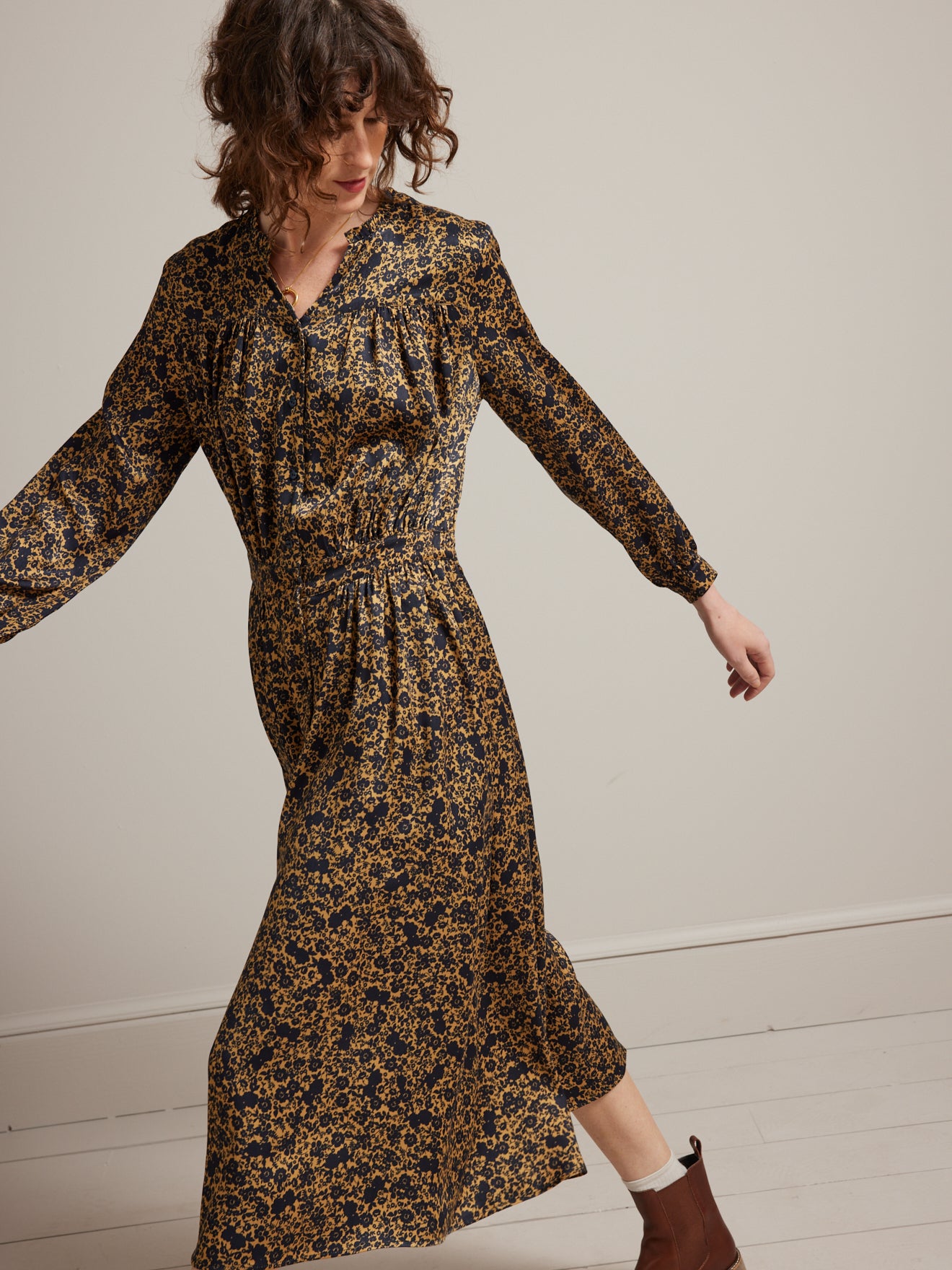 Halblanges Damenkleid mit Éléonore-Print