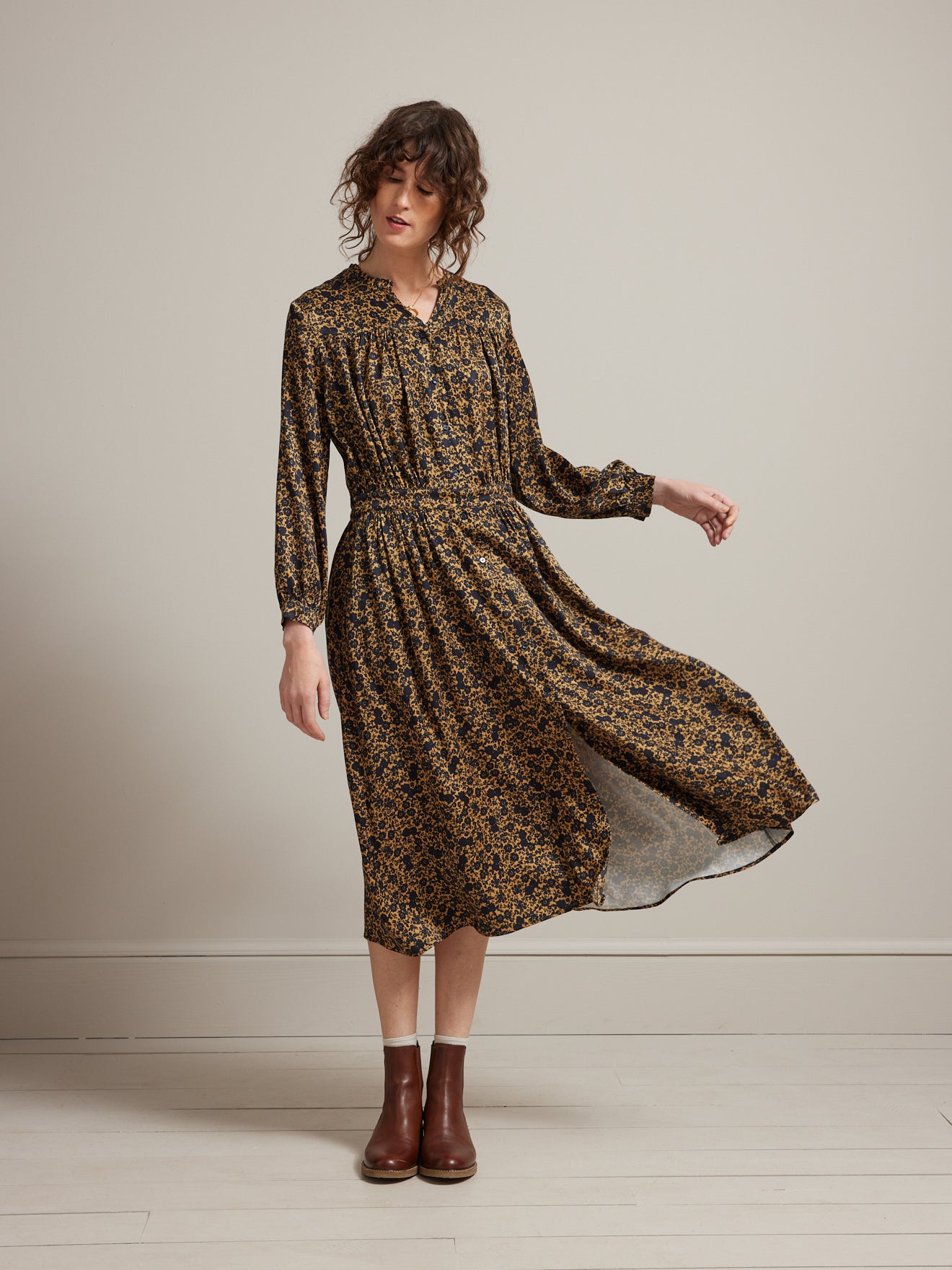 Halblanges Damenkleid mit Éléonore-Print
