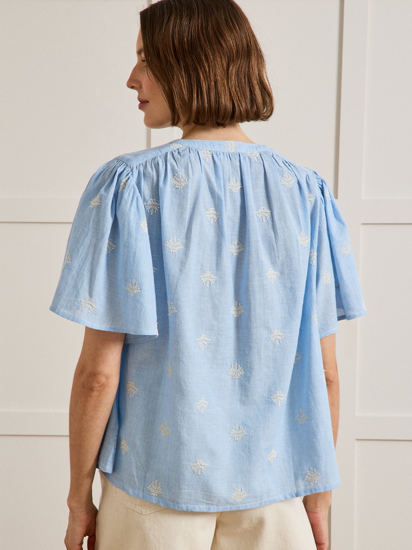 Damenbluse mit Sofia-Print