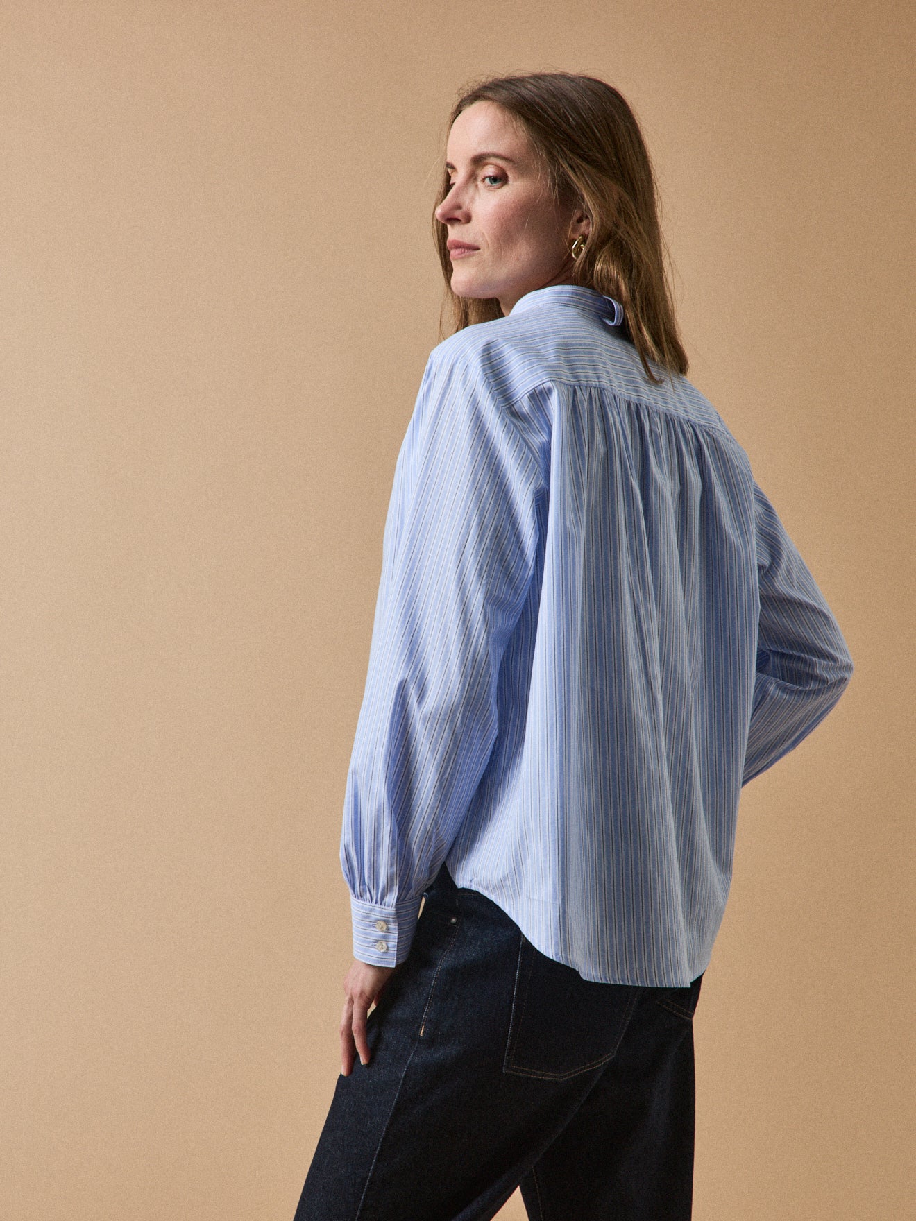 Gestreifte Damen-Hemdbluse mit Lavallière