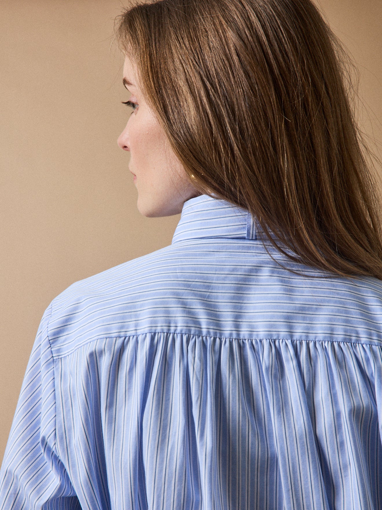 Gestreifte Damen-Hemdbluse mit Lavallière