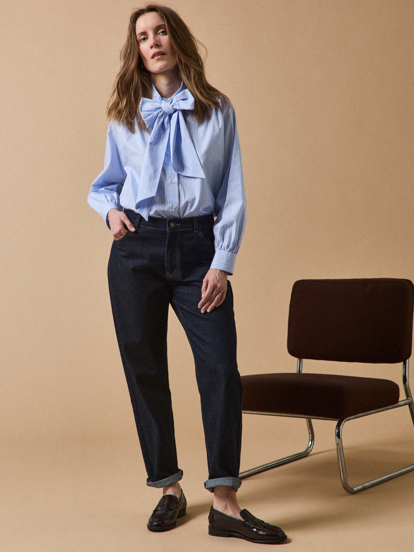 Gestreifte Damen-Hemdbluse mit Lavallière