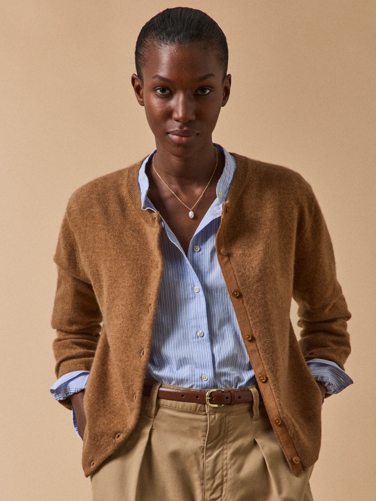 Geknöpfter Damen-Cardigan - Cashmere-Kollektion