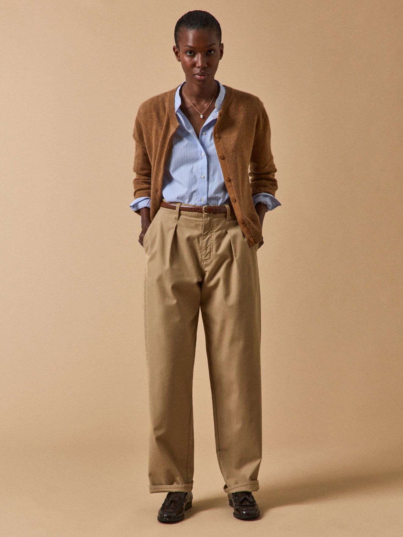 Geknöpfter Damen-Cardigan - Cashmere-Kollektion