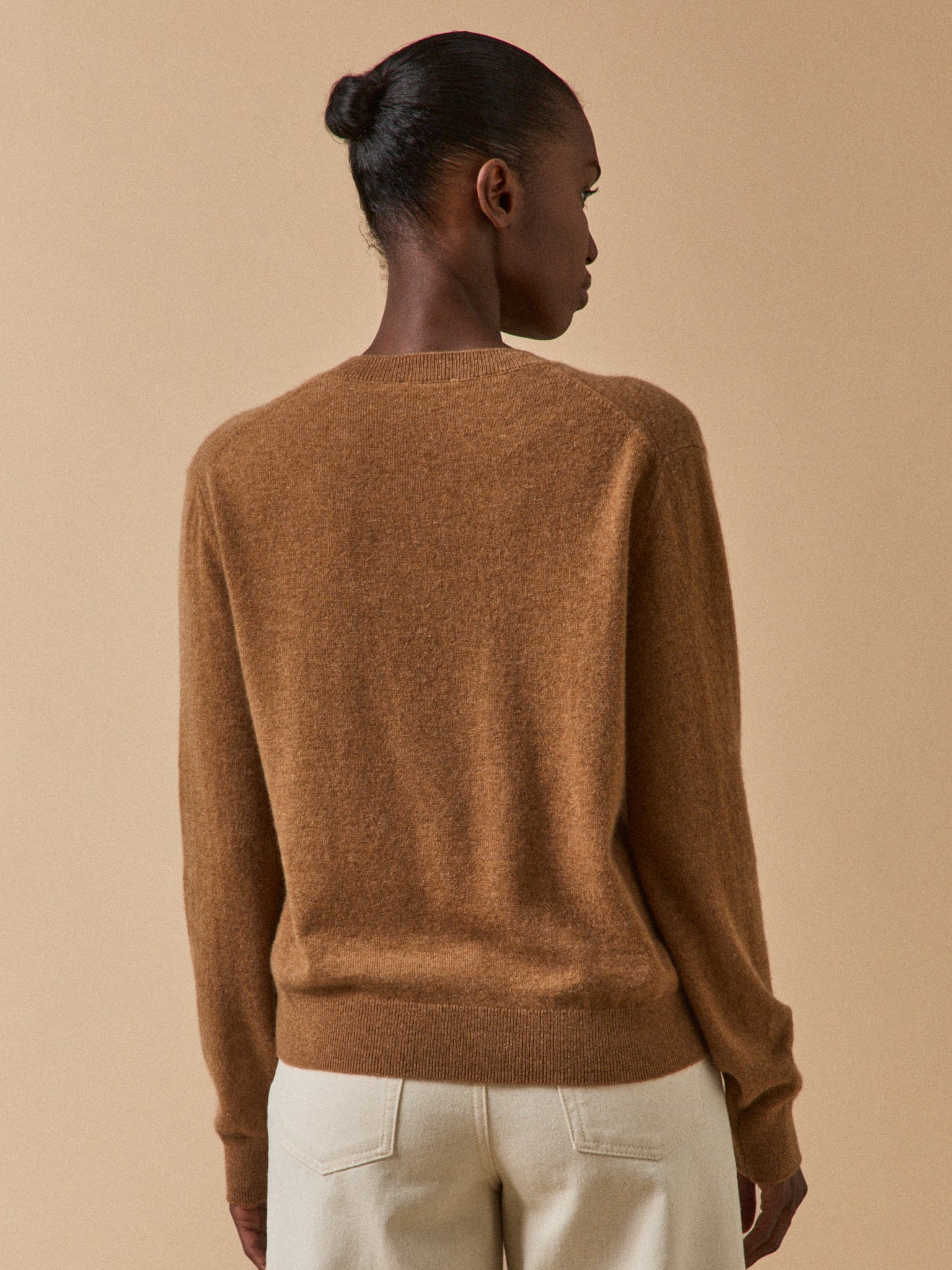 Damenpullover mit V-Ausschnitt - Cashmere-Kollektion