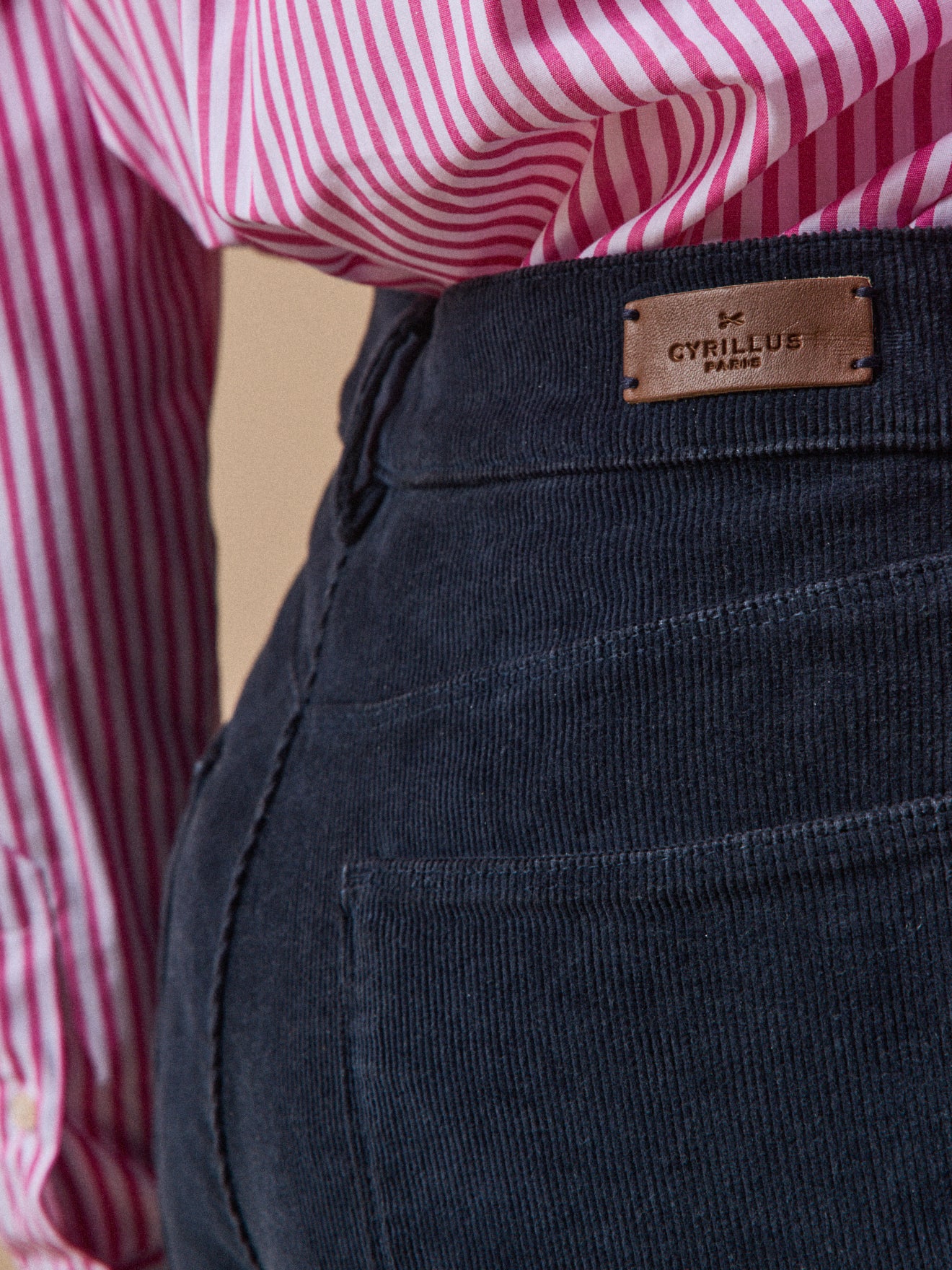 Slim Fit Damenhose aus Cordsamt Chloé
