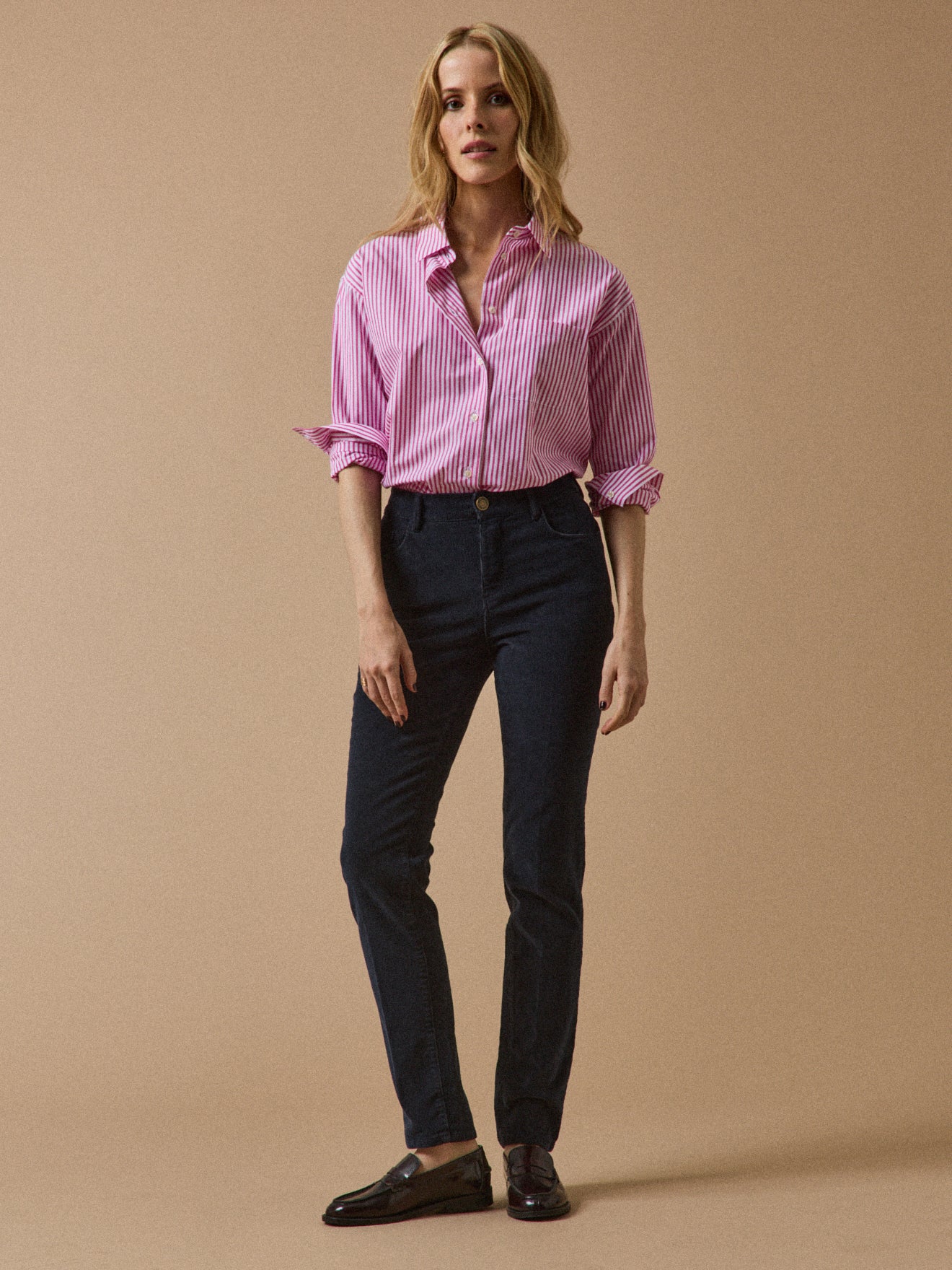 Slim Fit Damenhose aus Cordsamt Chloé
