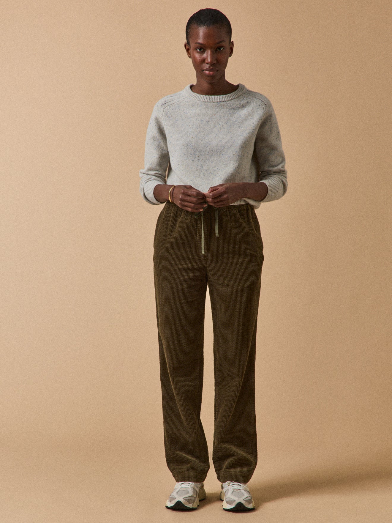 Damenhose Agathe aus strukturiertem Velours