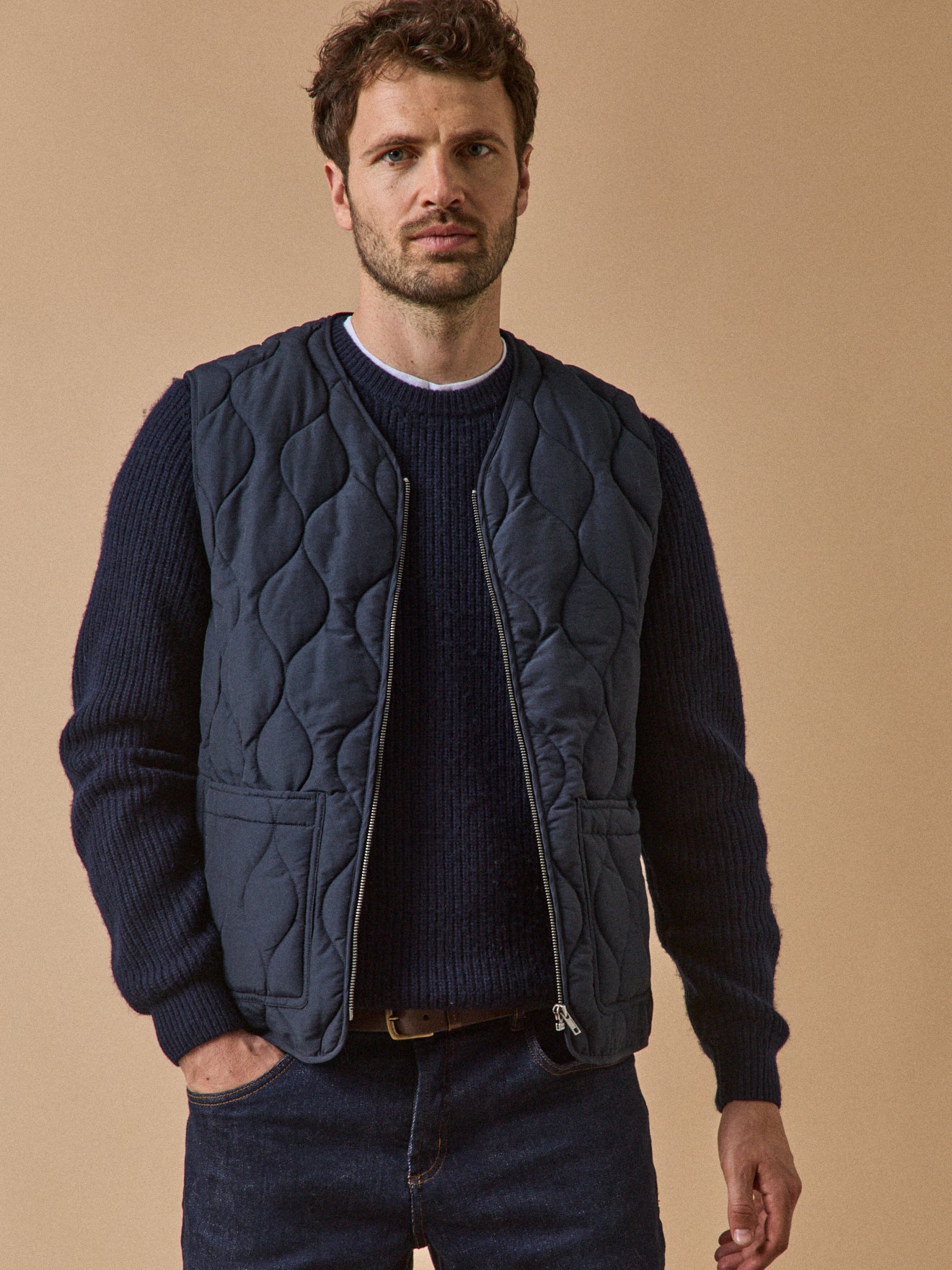 Ärmelloser Herren-Steppjacke mit Reißverschluss