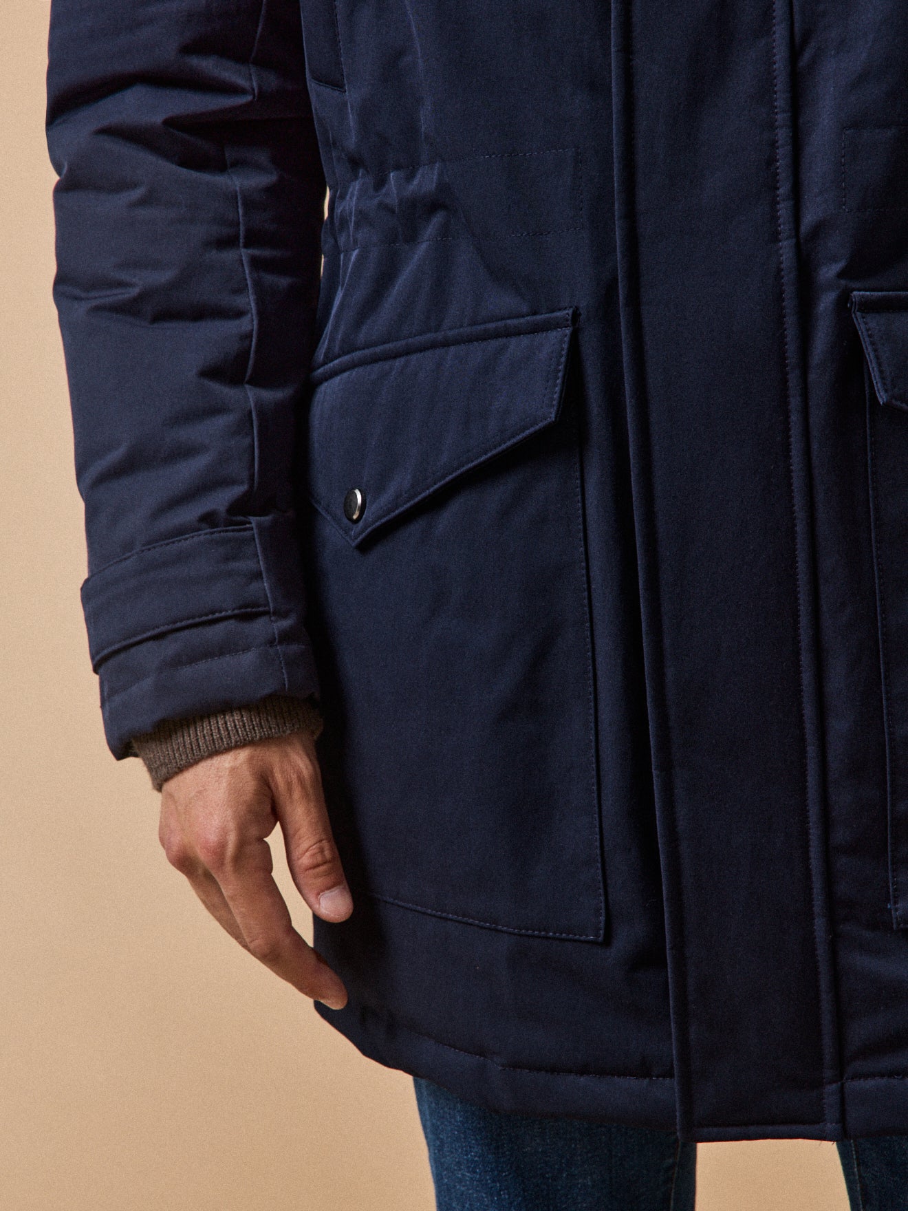 Langer Herren-Parka mit Kapuze