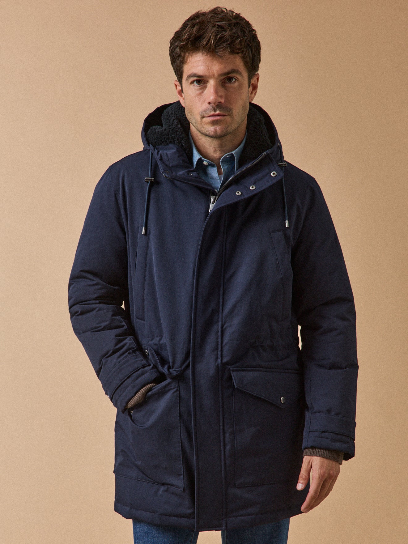Langer Herren-Parka mit Kapuze