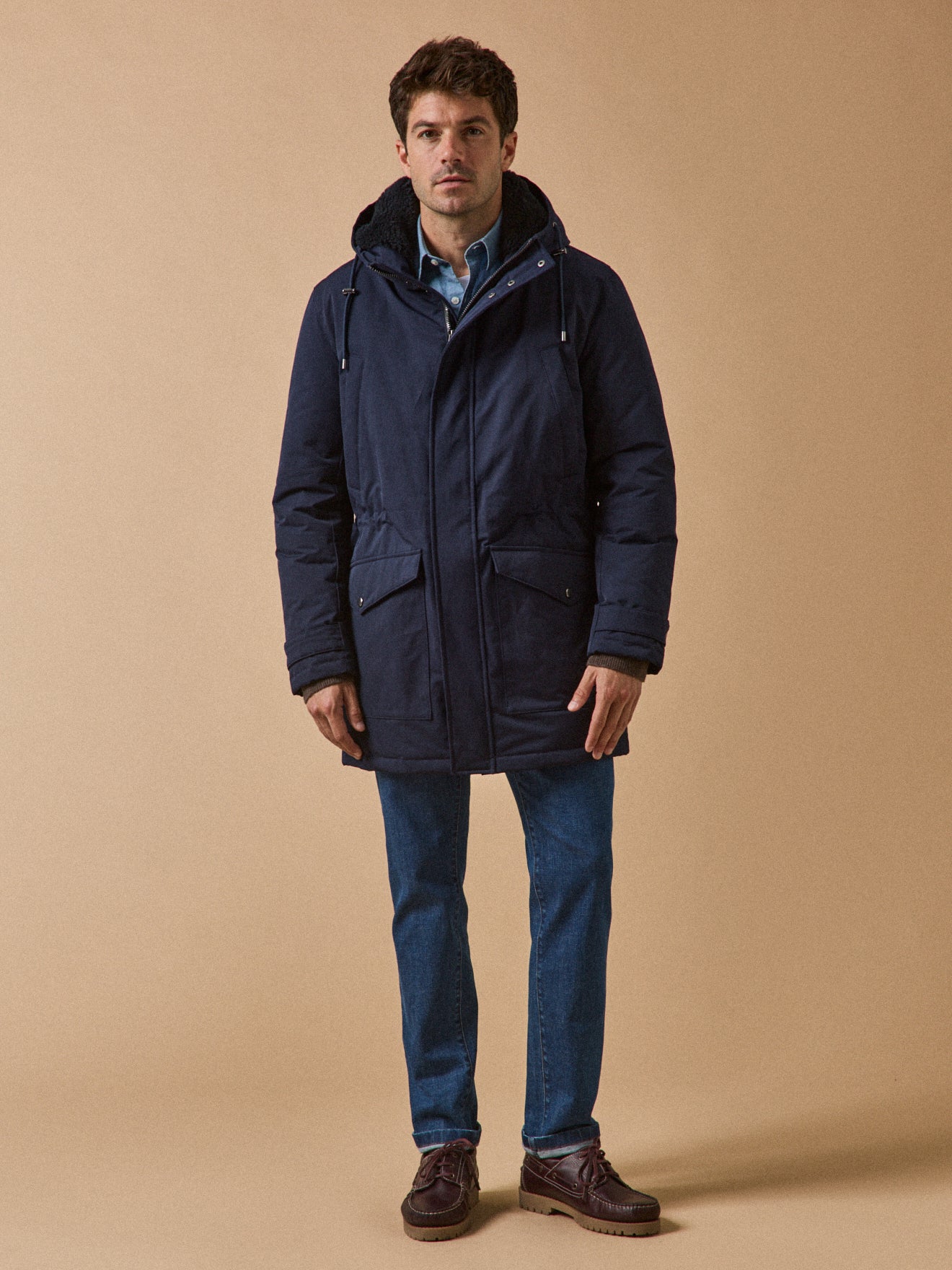 Langer Herren-Parka mit Kapuze