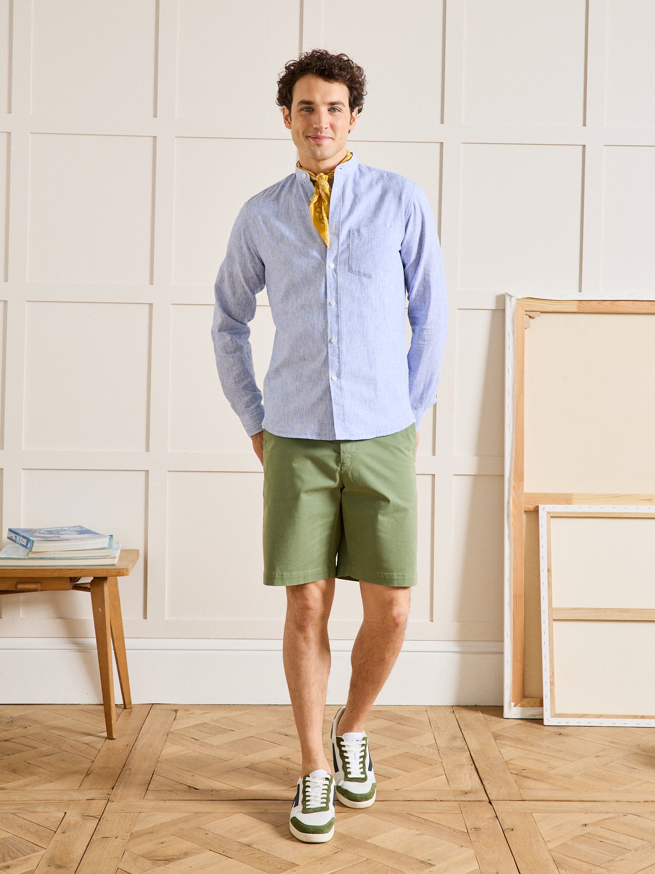 Slim Fit Herrenhemd mit Mao-Kragen aus Baumwolle und Leinen