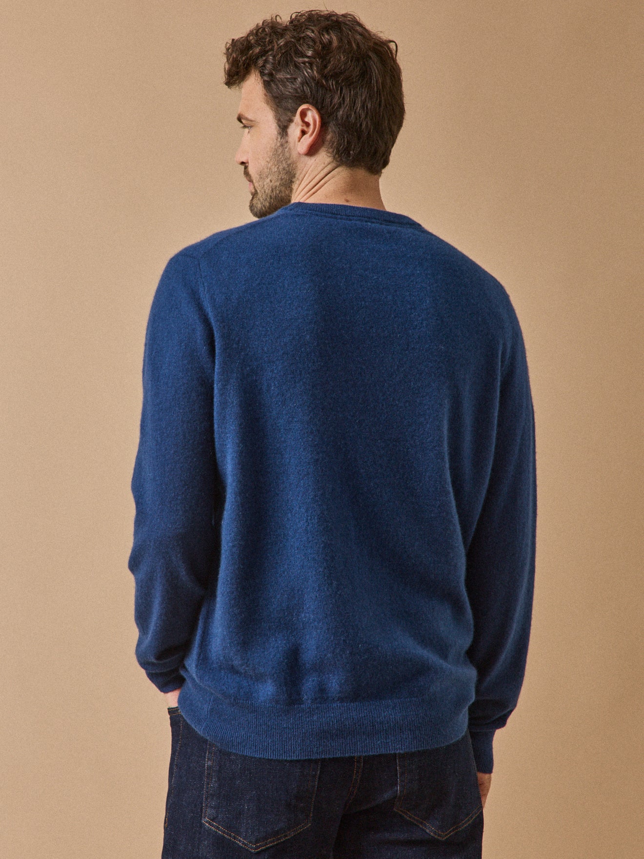 Herrenpullover aus Kaschmir mit rundem Halsausschnitt