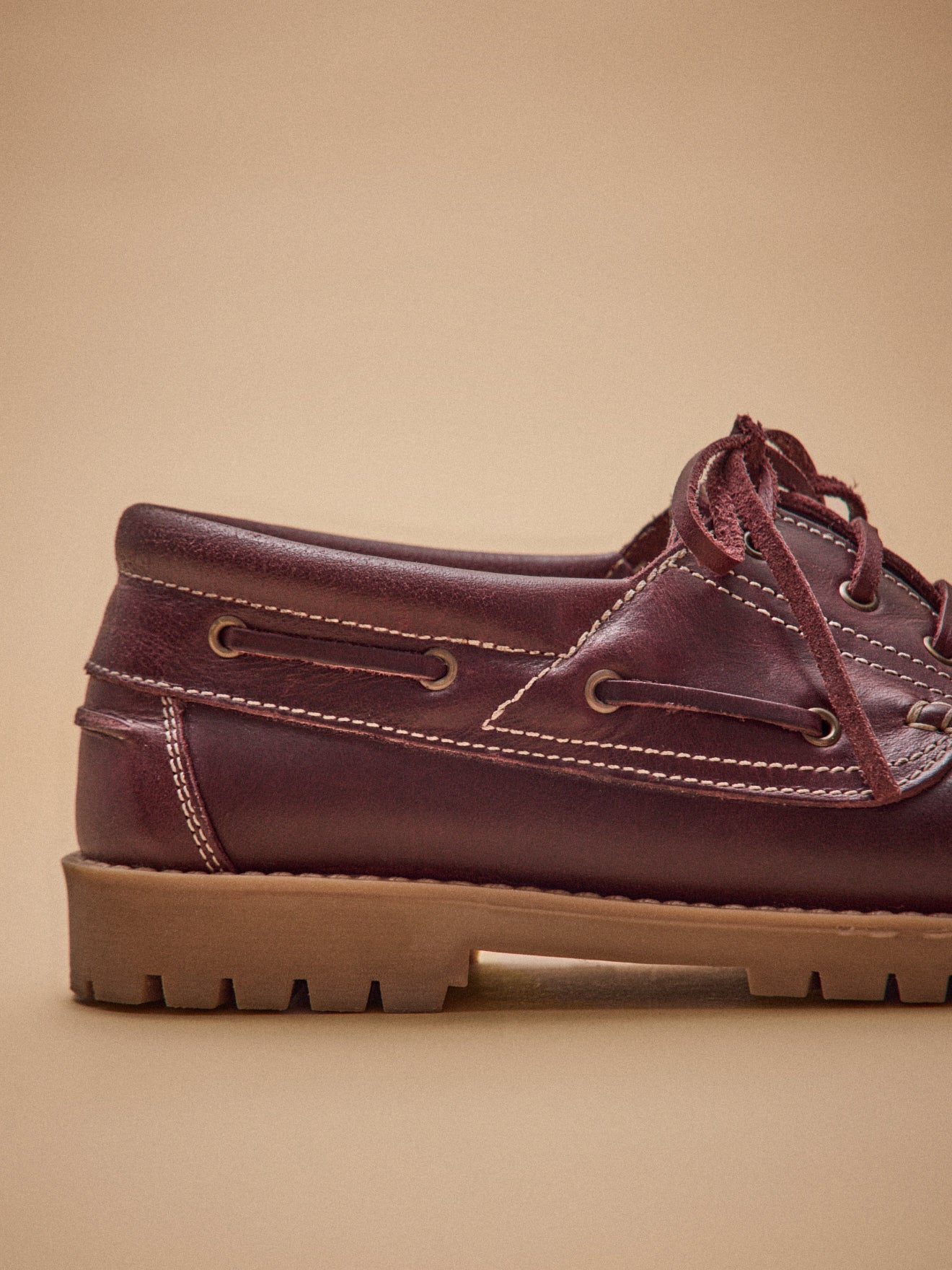 Herrenschuhe aus Leder im Bootsschuh-Stil