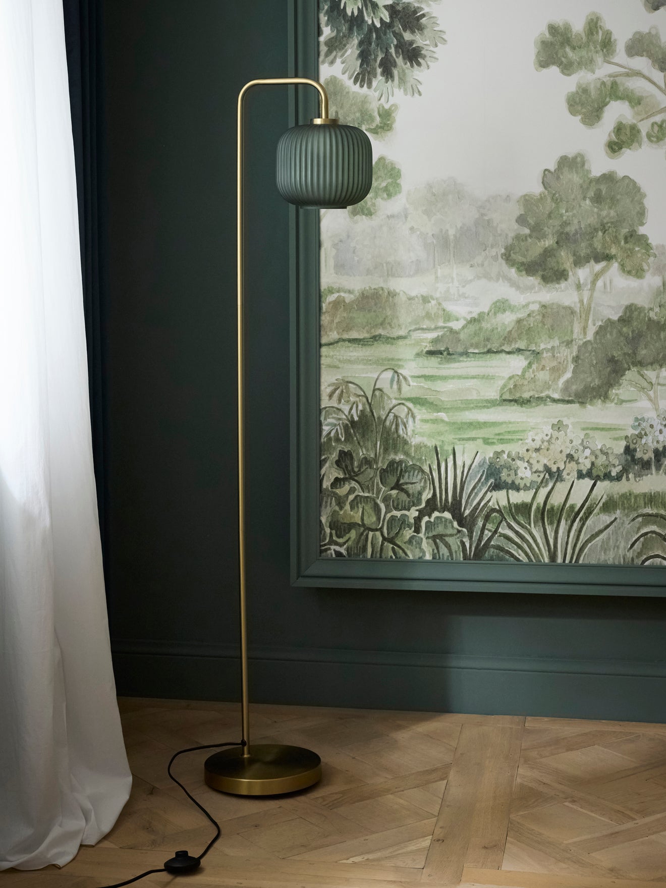 Stehlampe Arsène aus Metall und geriffeltem Glas
