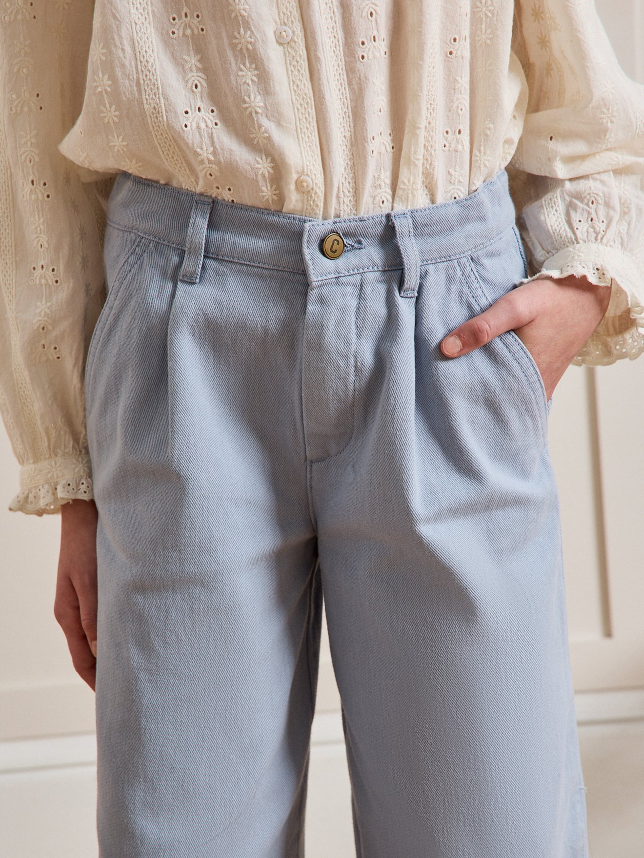 Mädchen-Jeans, weiter Schnitt, verschiedene Farben