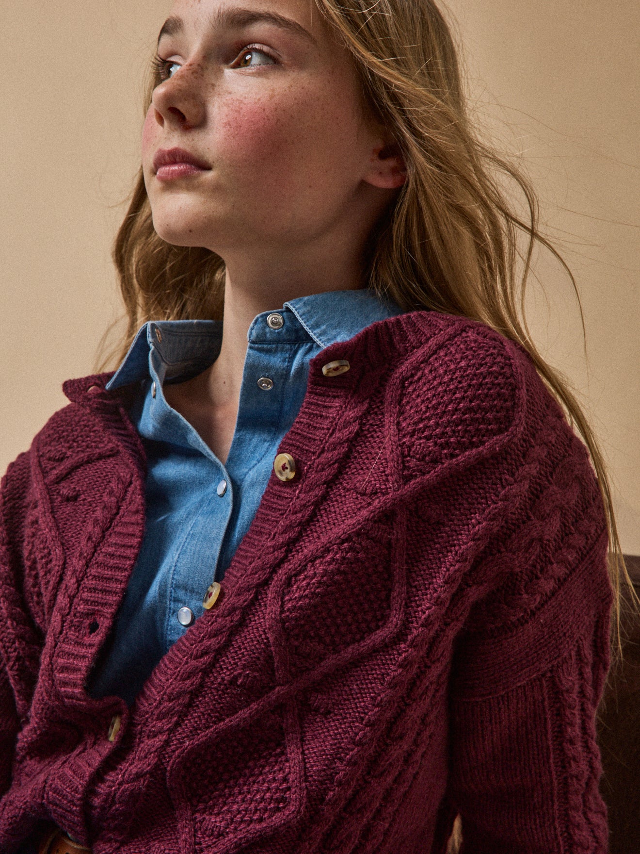 Mädchen-Cardigan, Zopfmuster, RWS-Wolle