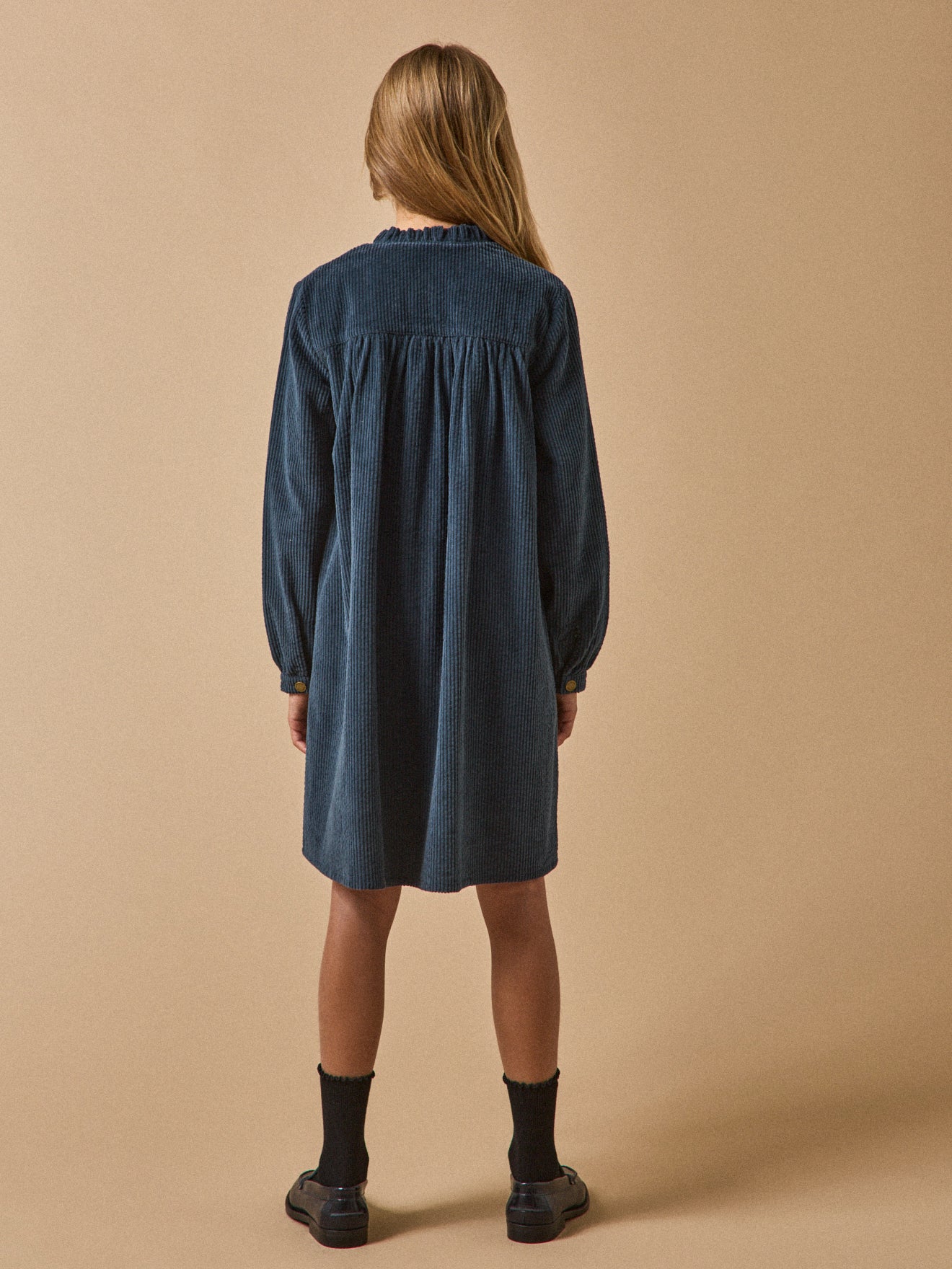 Mädchen-Hemdkleid aus Velours mit Waffelmuster