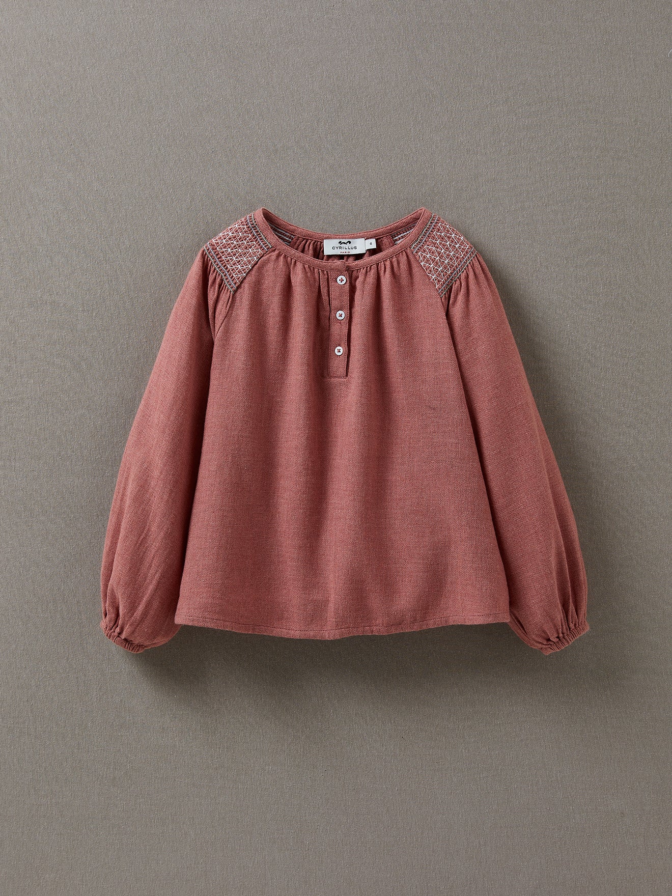 Mädchenbluse mit Smokstoff