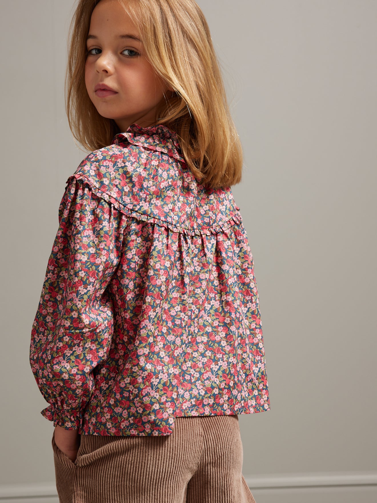 Mädchenbluse aus Liberty®-Stoff « Nectar »