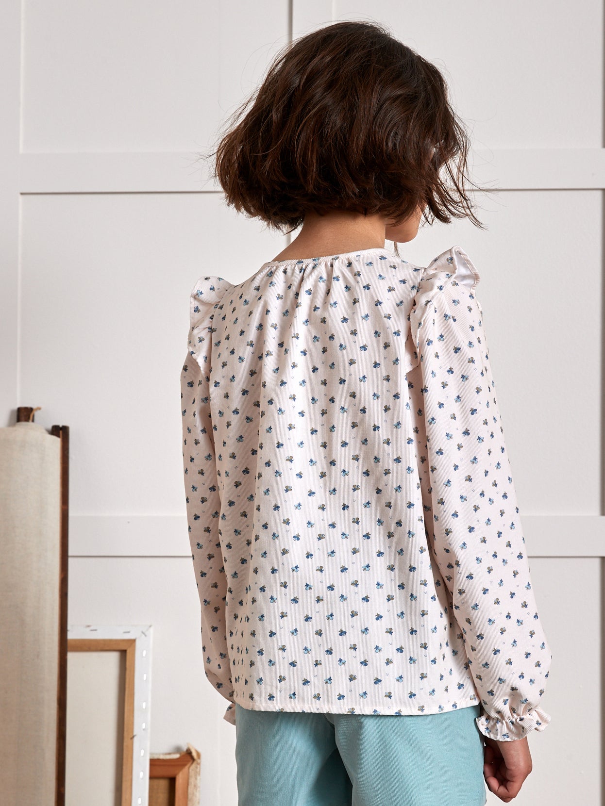 Mädchenbluse aus Velours mit Druckmuster «Emily», weit geschnitten