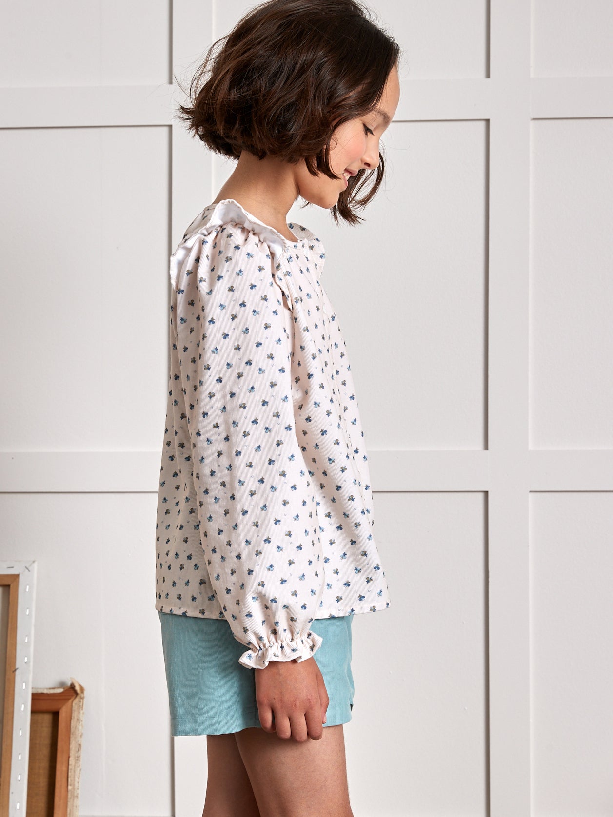 Mädchenbluse aus Velours mit Druckmuster «Emily», weit geschnitten