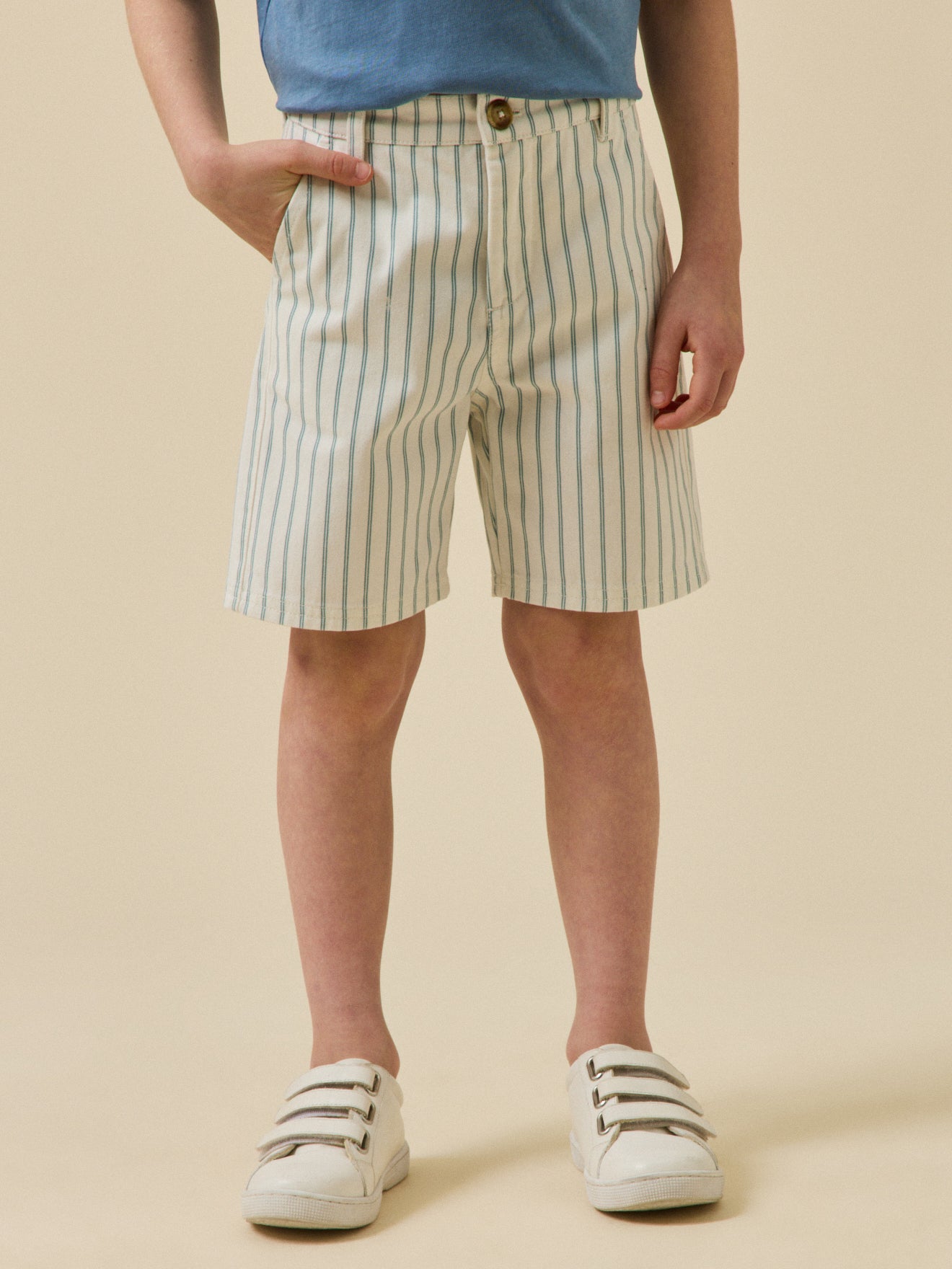Jungen-Bermuda mit Streifen