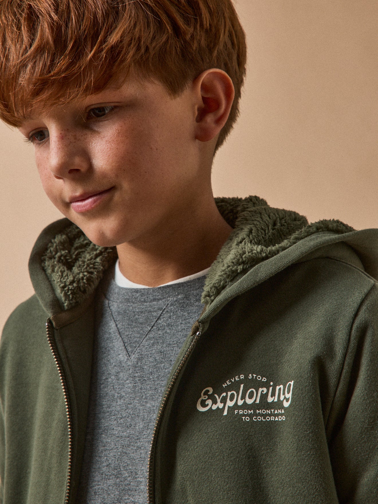 Jungen-Cardigan mit Reißverschluss und Sherpa-Futter