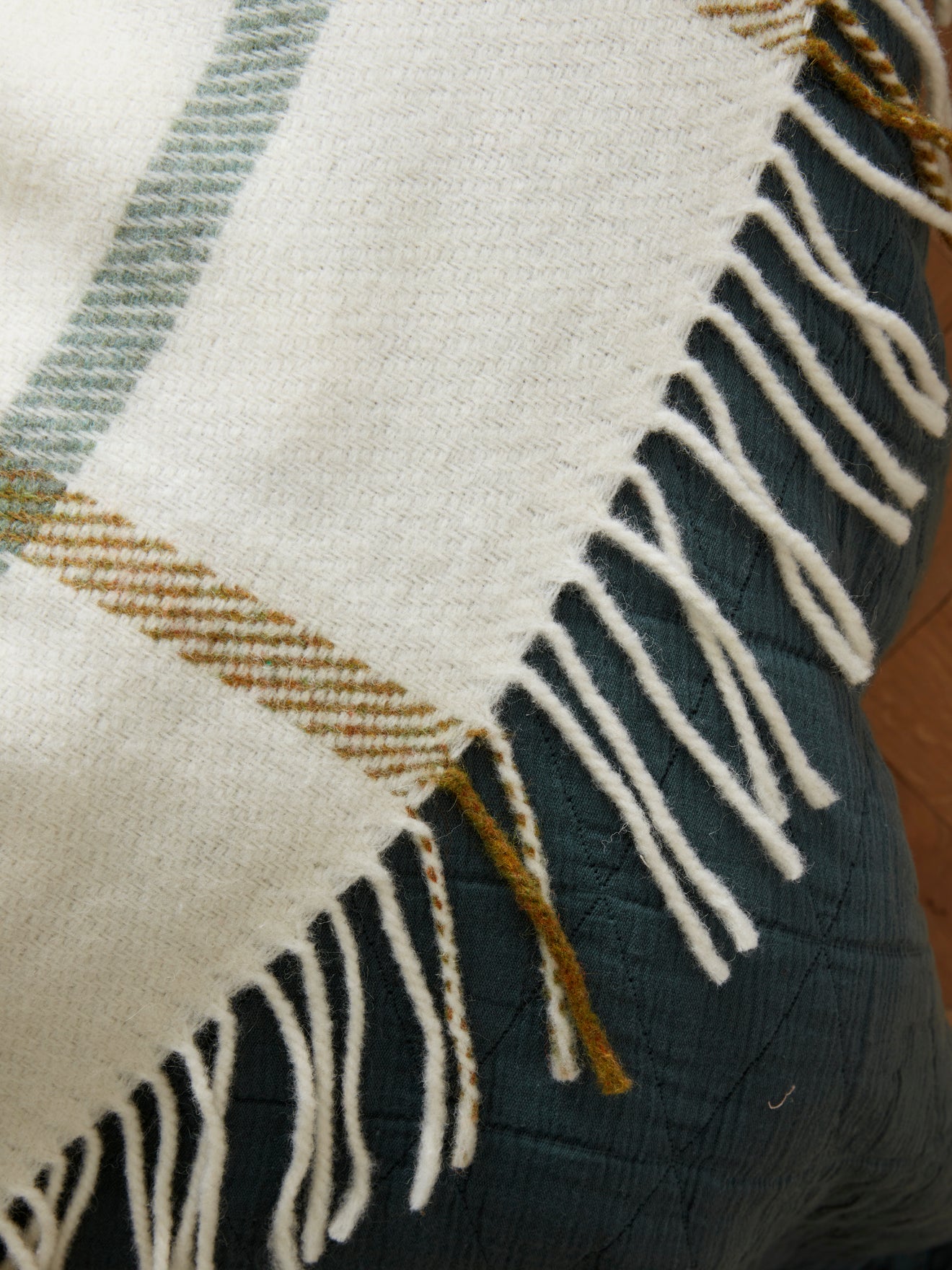 Kariertes XL-Plaid mit Wolle