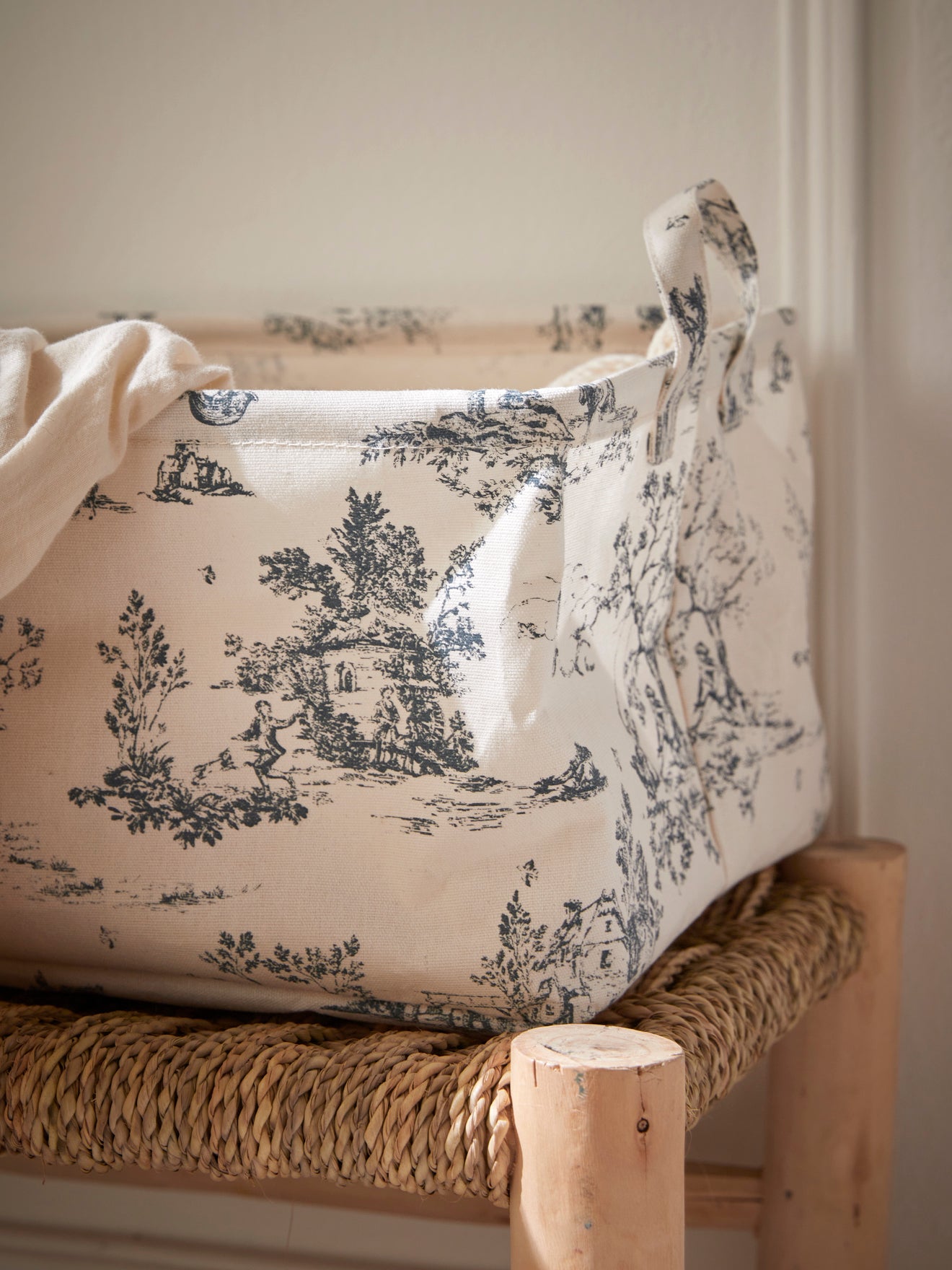 Wäschekorb im Toile de Jouy-Esprit, kleines Modell