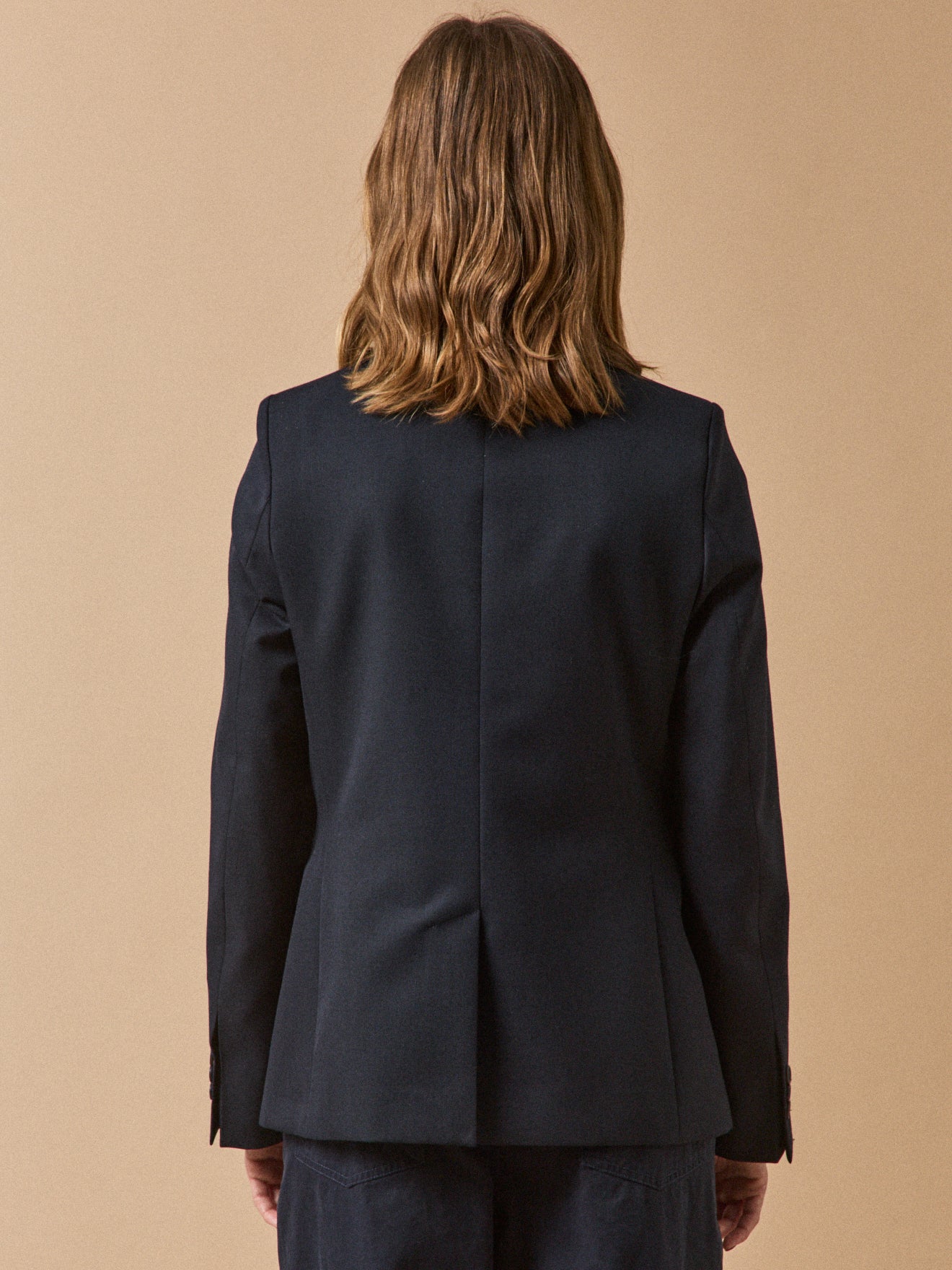 Einfarbiger Damen-Blazer aus Wolltuch