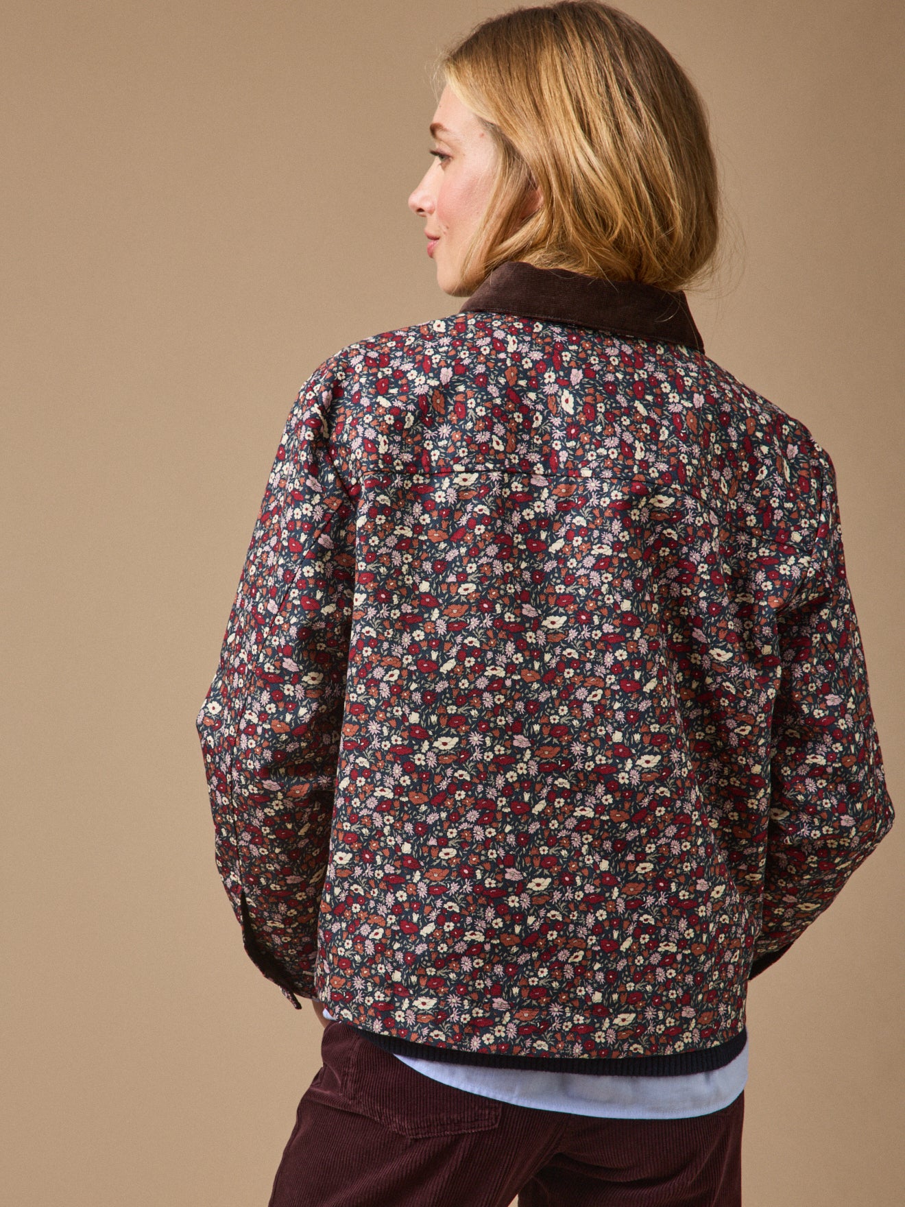Damenjacke aus Liberty-Stoff Petal and Daisy