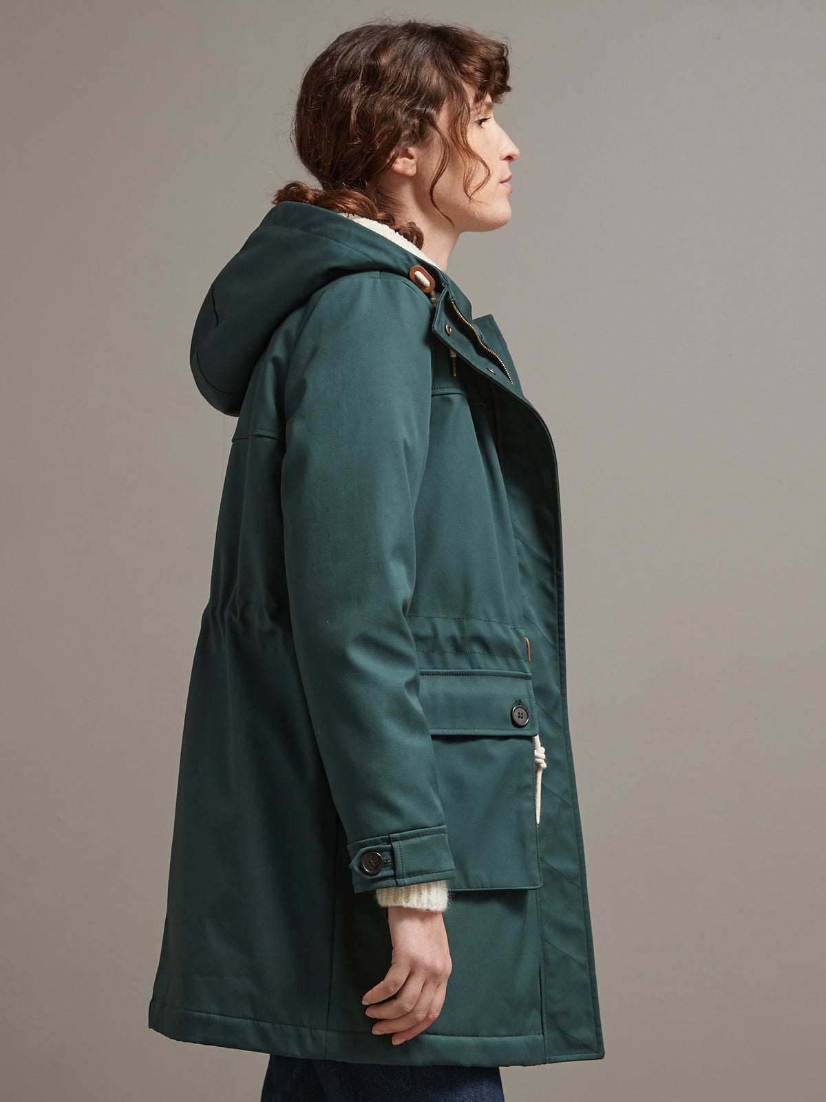 Langer Damen-Parka mit Webpelz und Wattierung