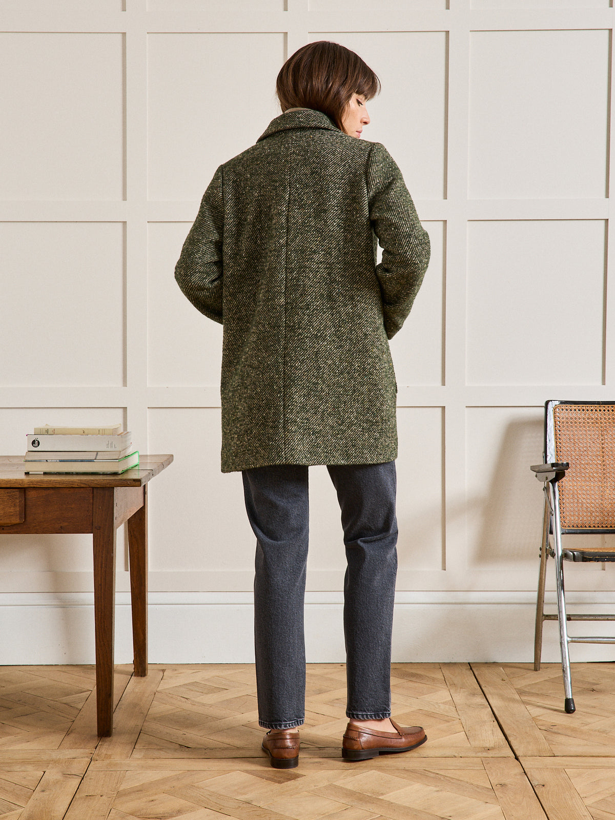 Kurzer Damenmantel aus mouliniertem Twill