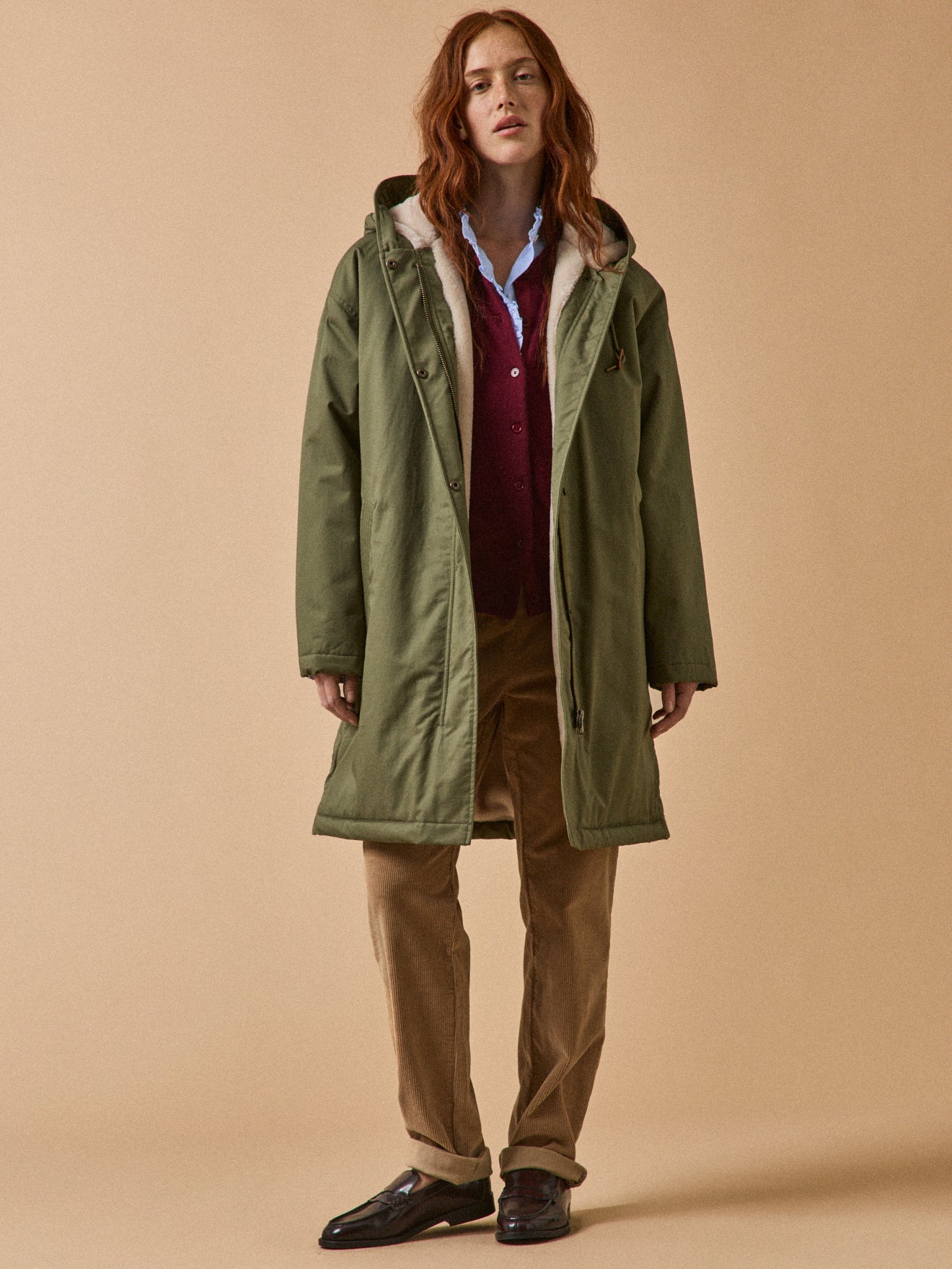 Halblanger und gefütterter Damen-Parka aus Webpelz