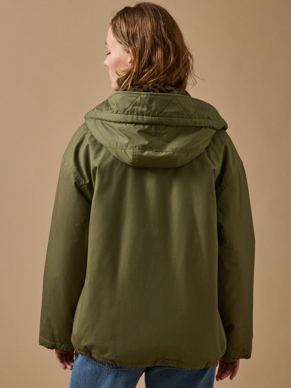 Kurzer Damen-Parka mit Webpelz-Futter