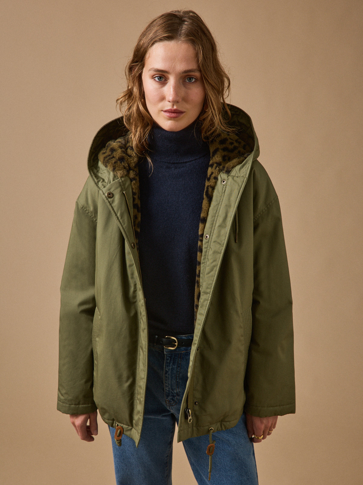 Kurzer Damen-Parka mit Webpelz-Futter