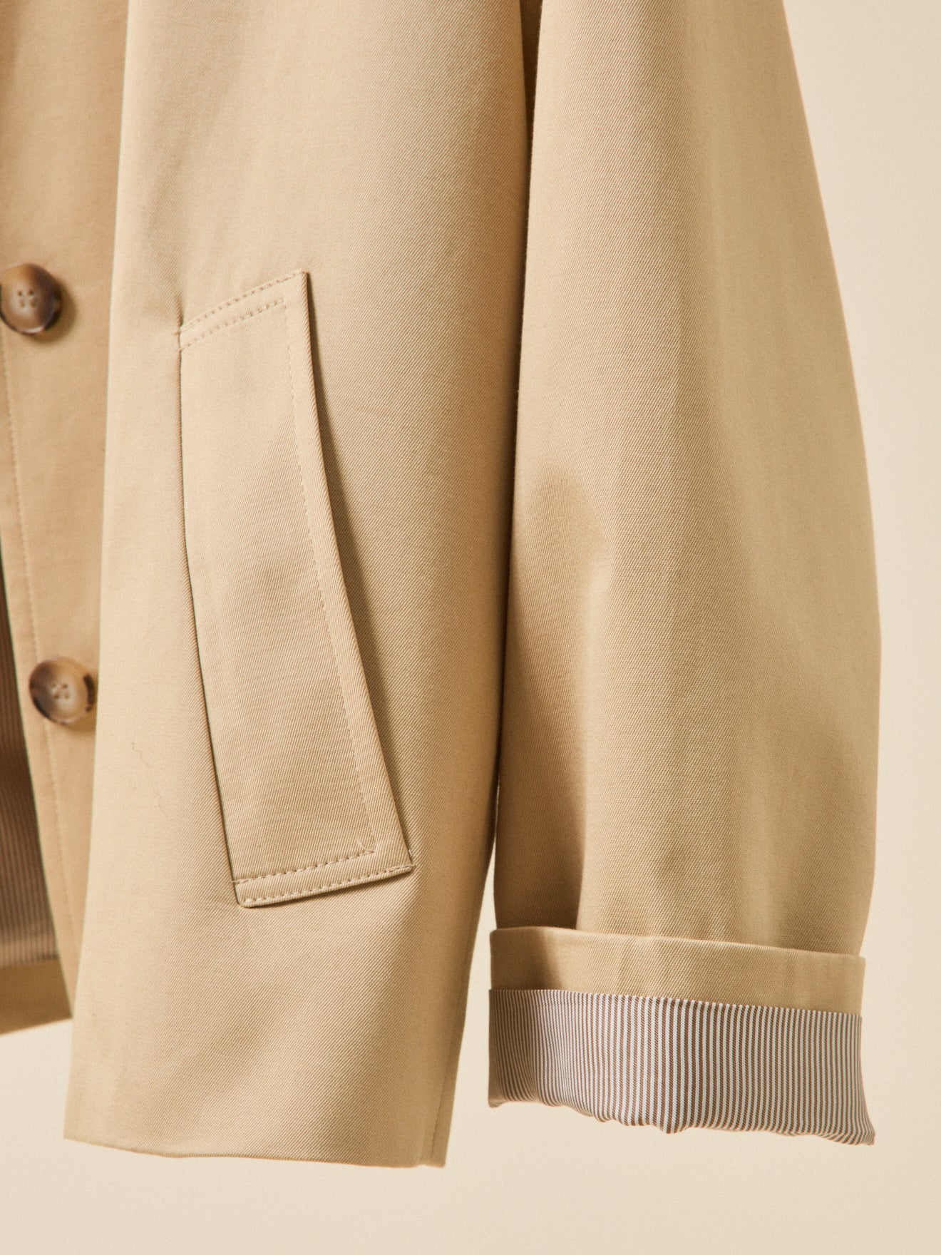 Kurzer Damen-Trenchcoat aus Bio-Baumwolle