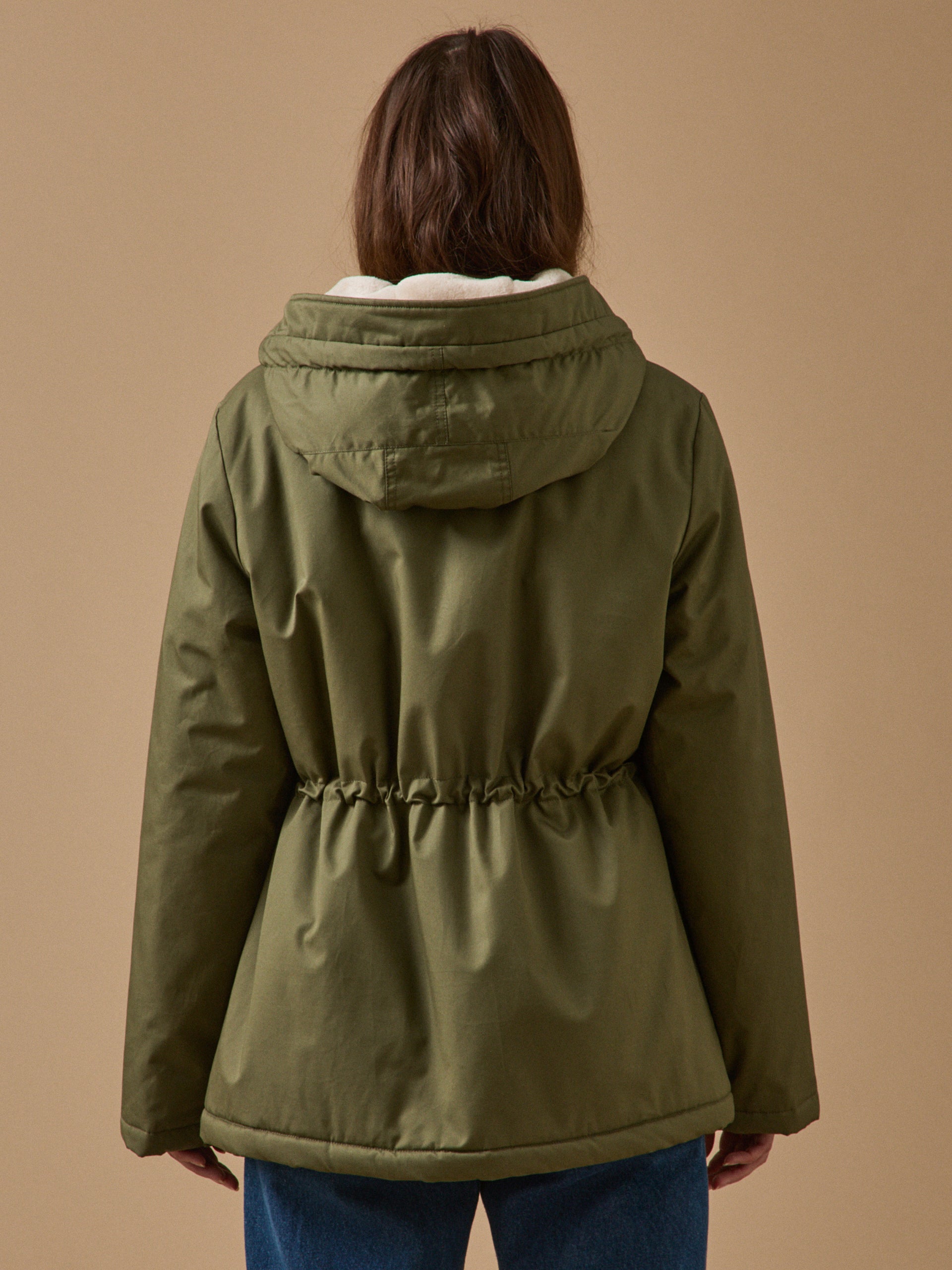 Kurzer Damen-Parka mit Futter aus Webpelz
