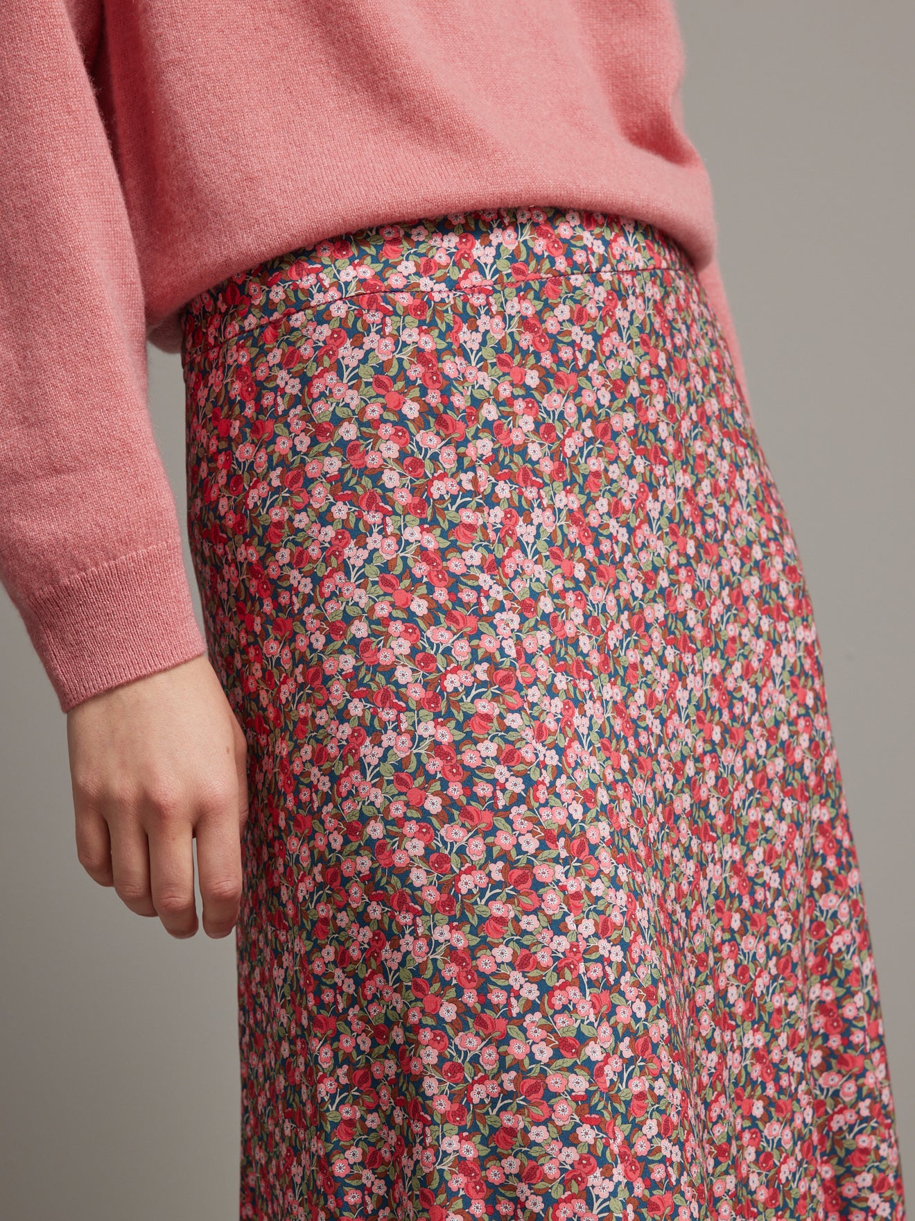 Halblanger Damenrock aus Liberty-Stoff - Limited Collection
