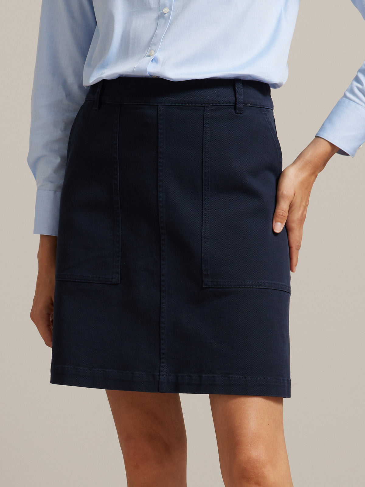 Kurzer Damenrock im Cargo-Stil aus Baumwoll-Stretch