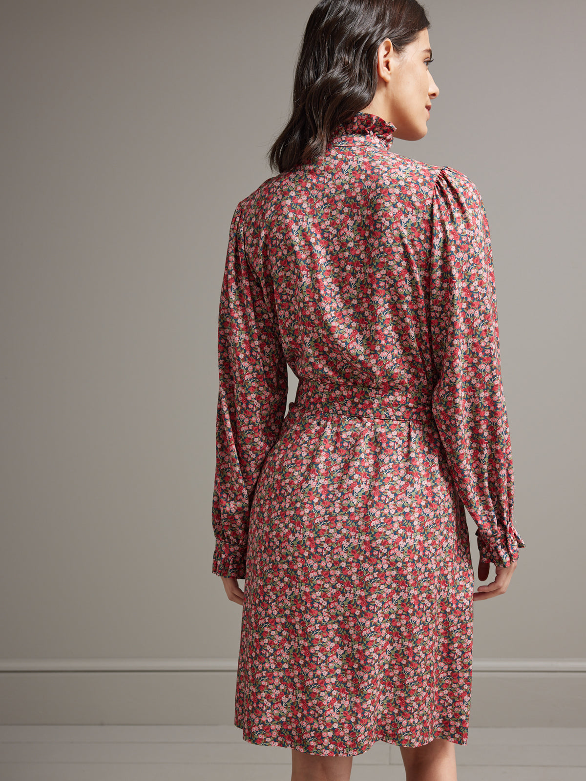 Damenkleid mit Rüschenkragen aus Liberty-Stoff - Limited Collection