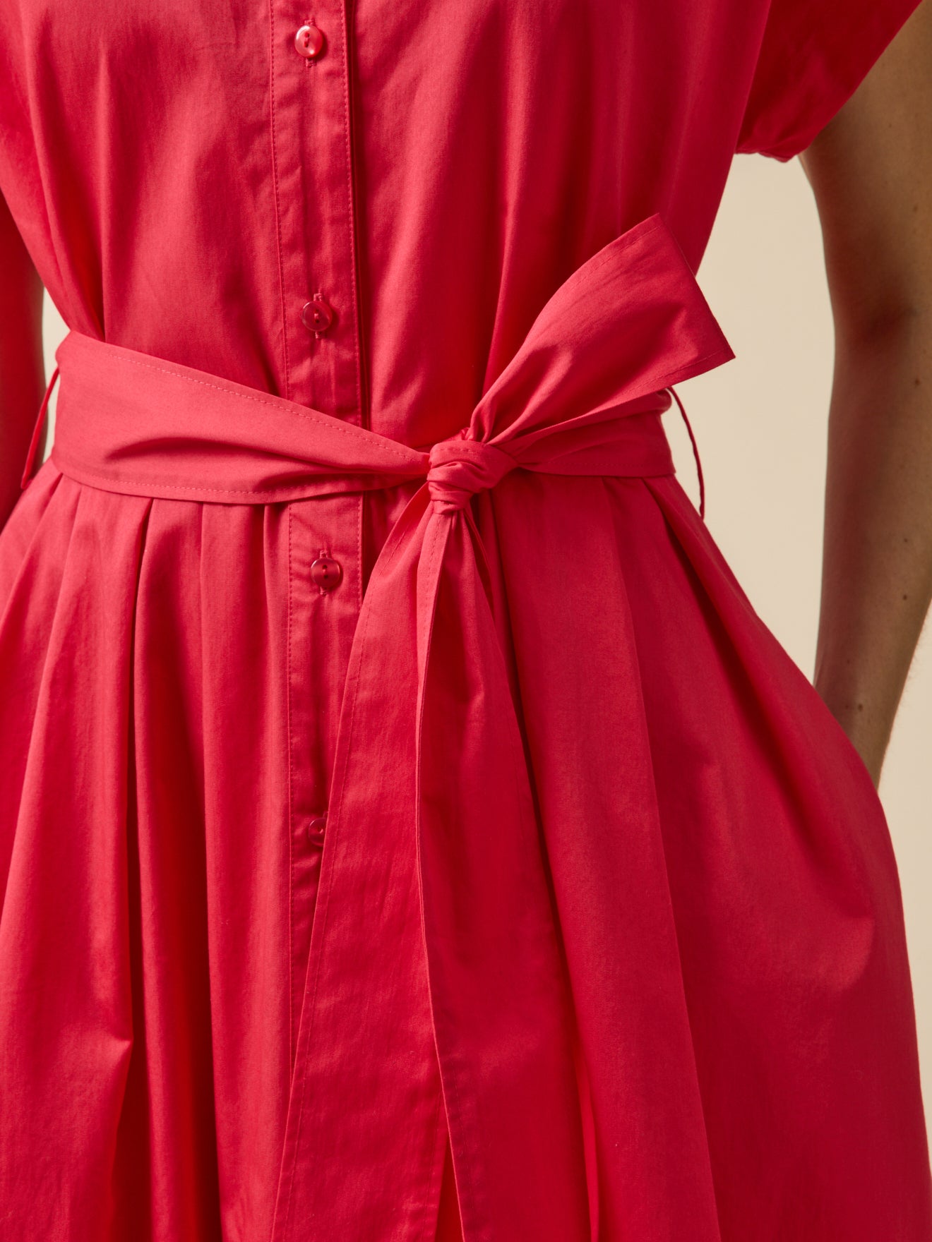 Damen-Festkleid aus satinierter Popeline