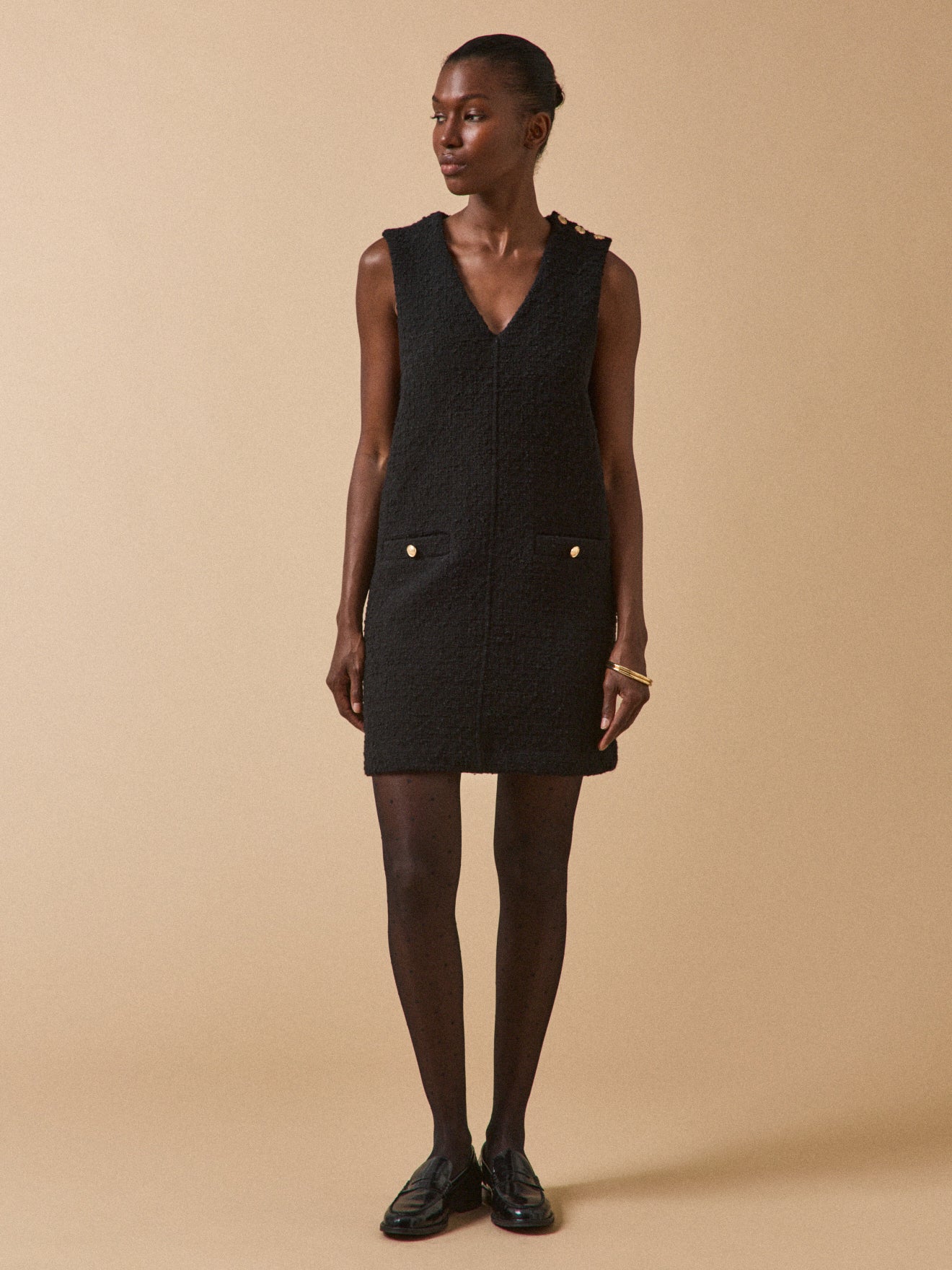 Kurzes Damen-Etuikleid aus Tweed