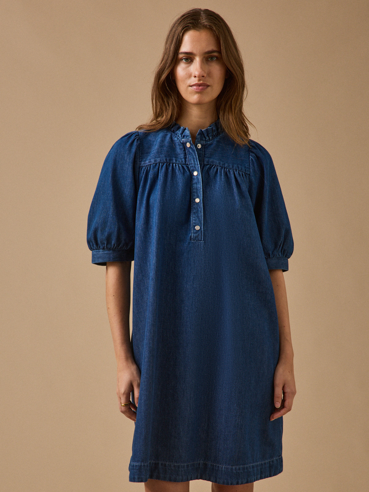 Kurzes Damenkleid aus Denim Baumwolle