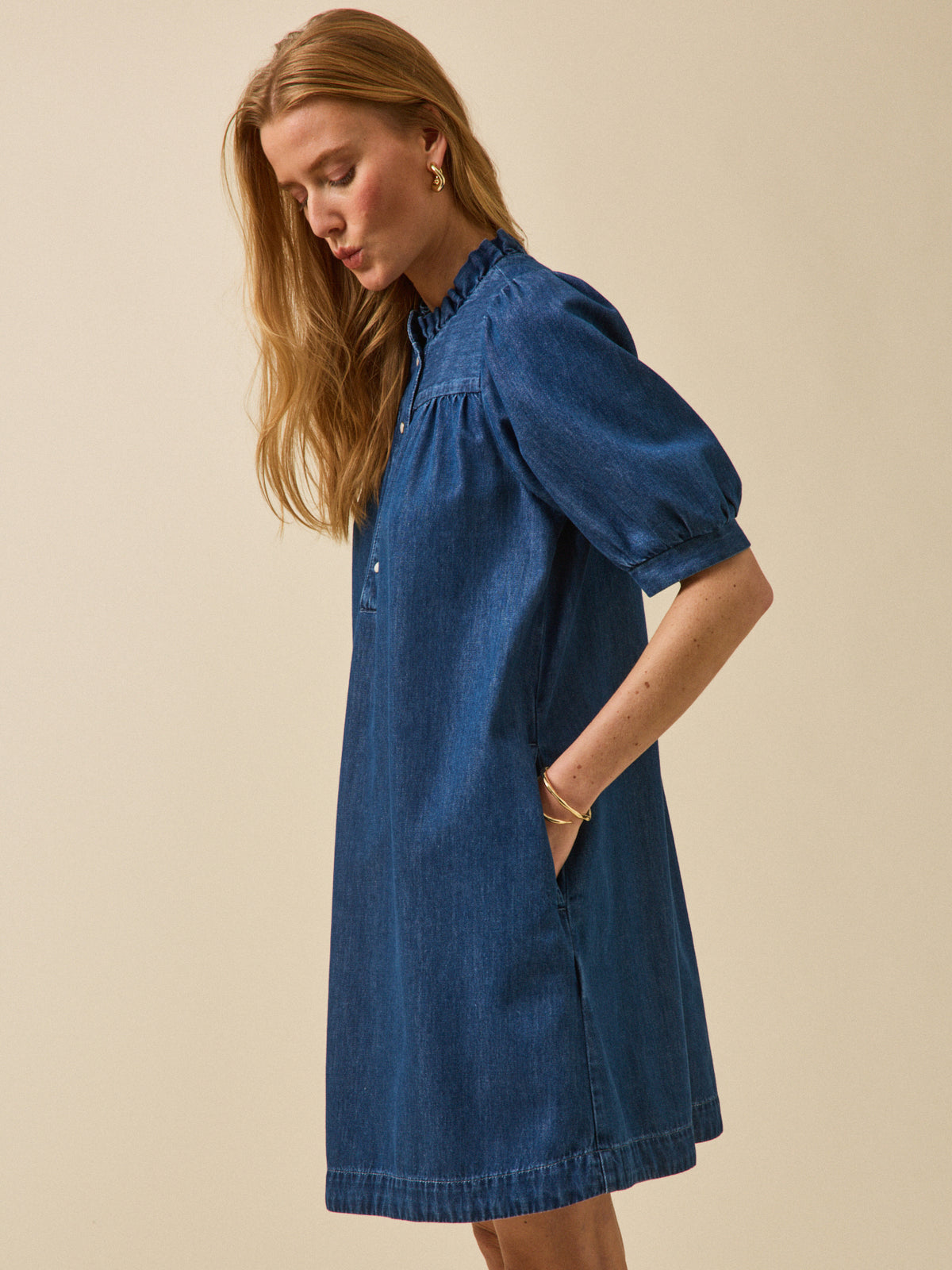 Kurzes Damenkleid aus Denim Baumwolle